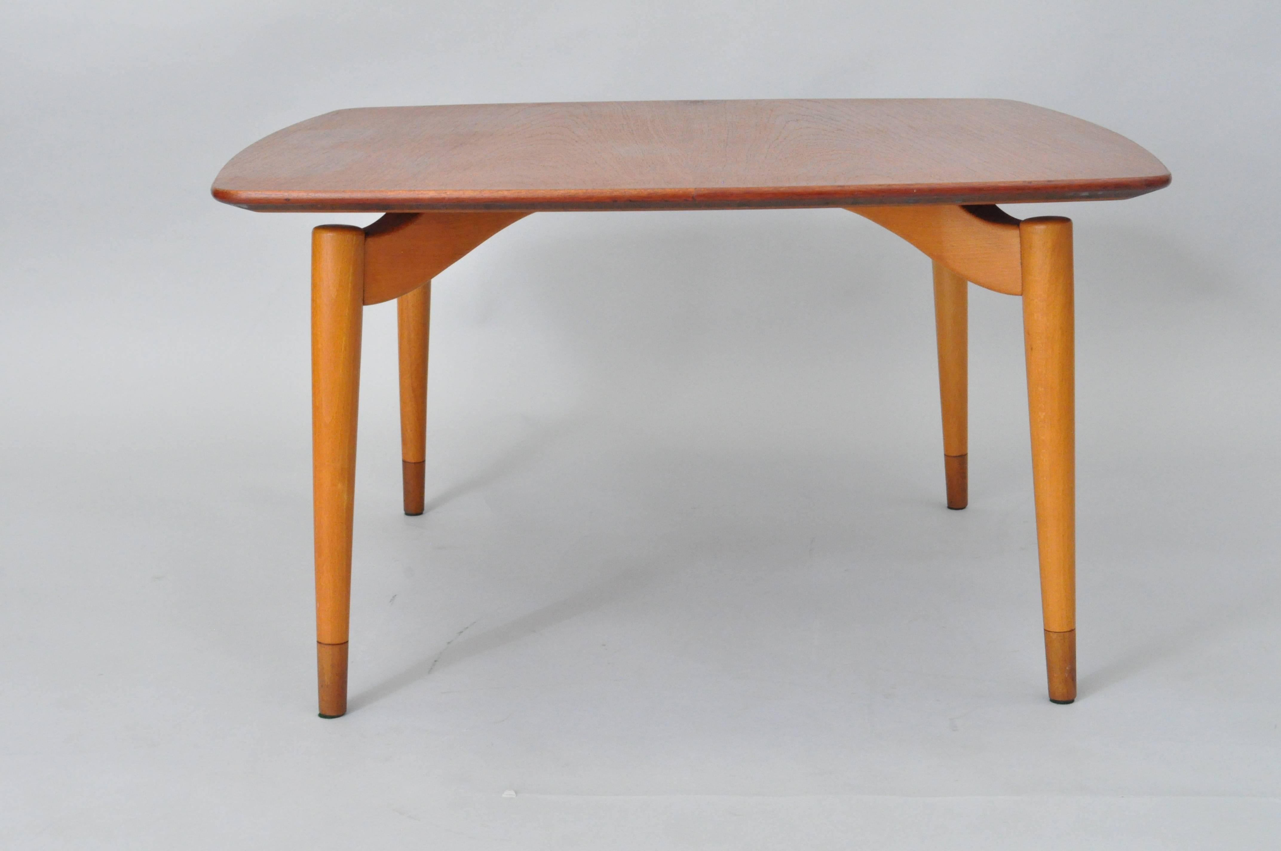 Mid-Century Danish Modern Teak Wood Grete Jalk P. Jeppesens Square Coffee Table For Sale 2