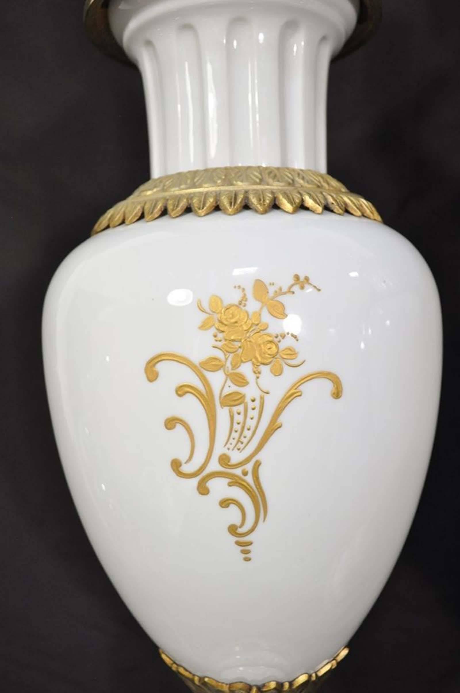 Early 20th Century Pair of Sèvres French Hand-Painted Porcelain Urn Form Table Lamps White & Gold