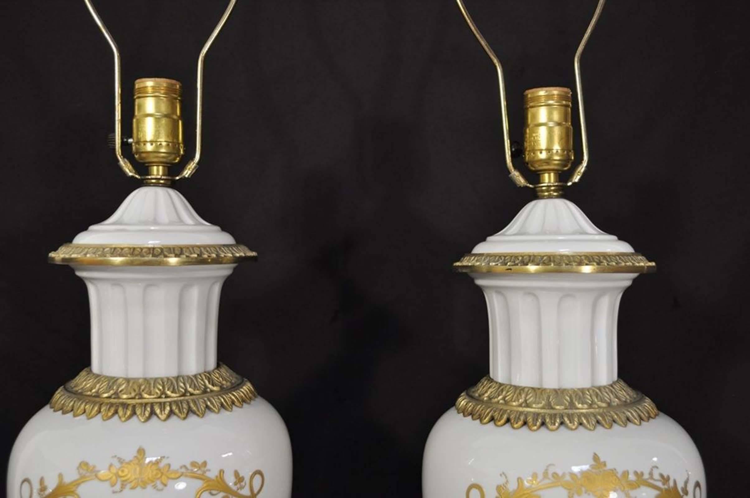 Pair of Sèvres French Hand-Painted Porcelain Urn Form Table Lamps White & Gold 1