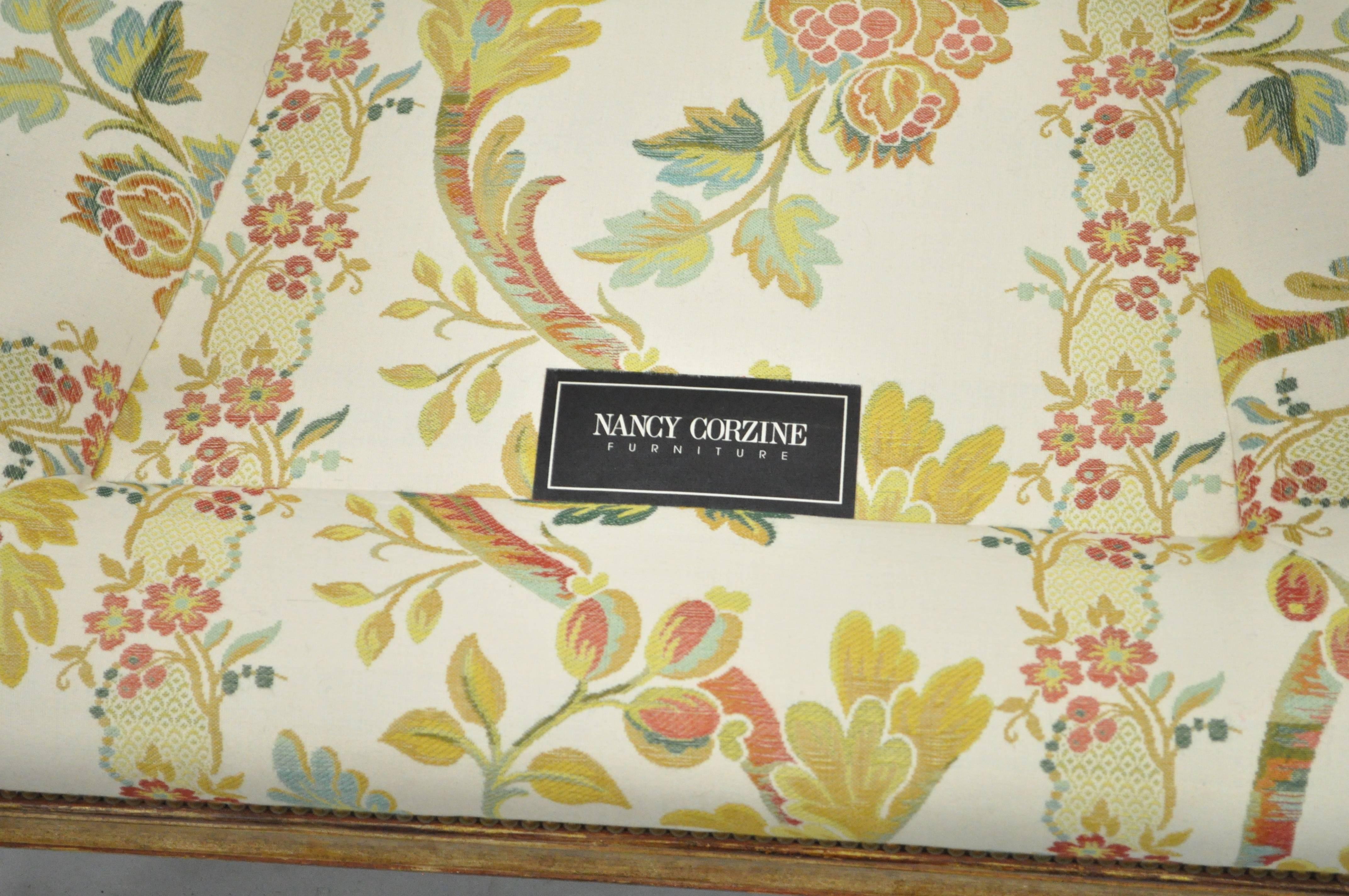 Country Fauteuil bergère et pouf de style Louis XV français de la campagne Nancy Corzine en vente