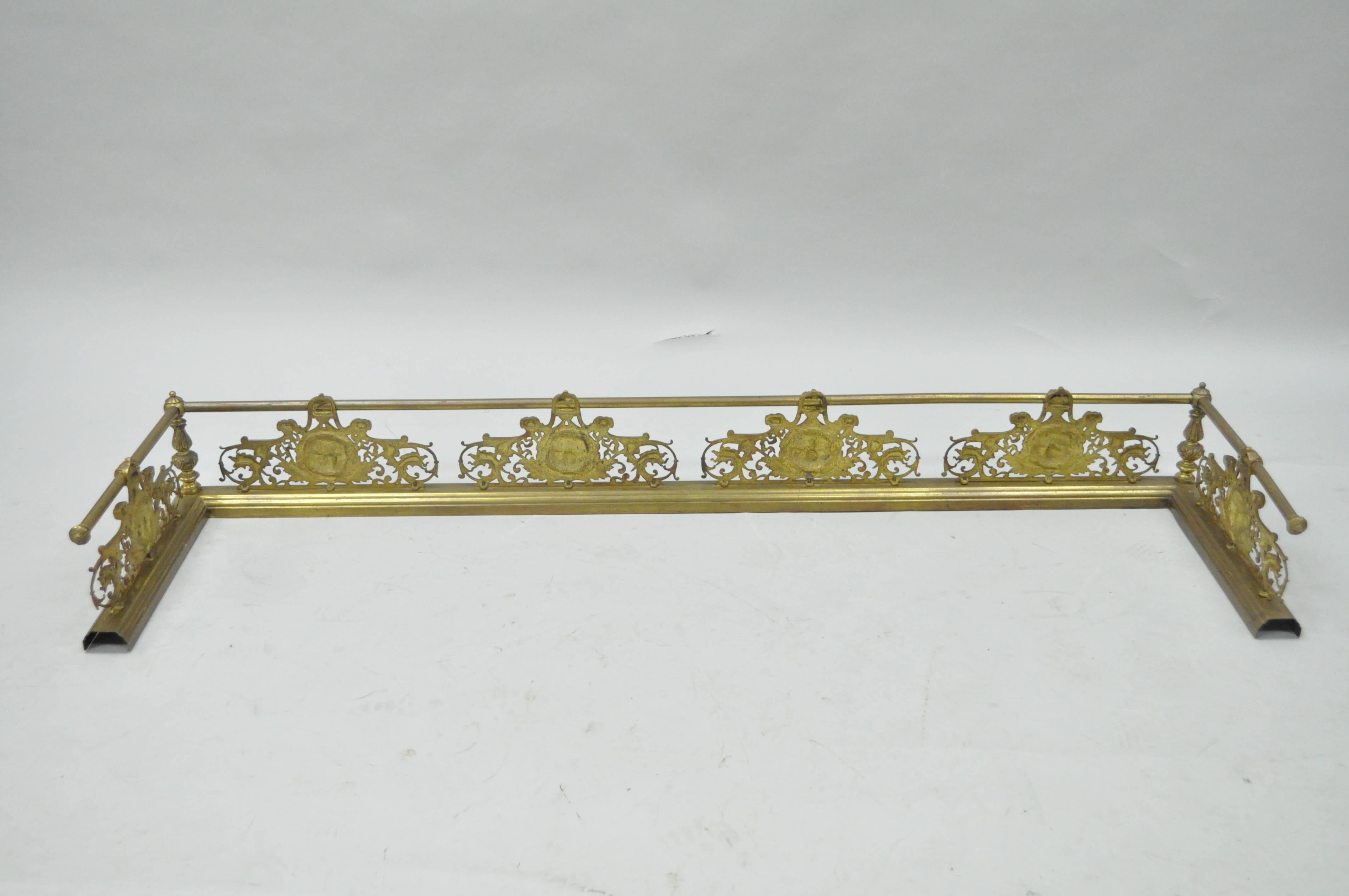 Antique French Louis XV Style Victorian Brass Rose Bird Fireplace Mantel Fender In Good Condition For Sale In Philadelphia, PA