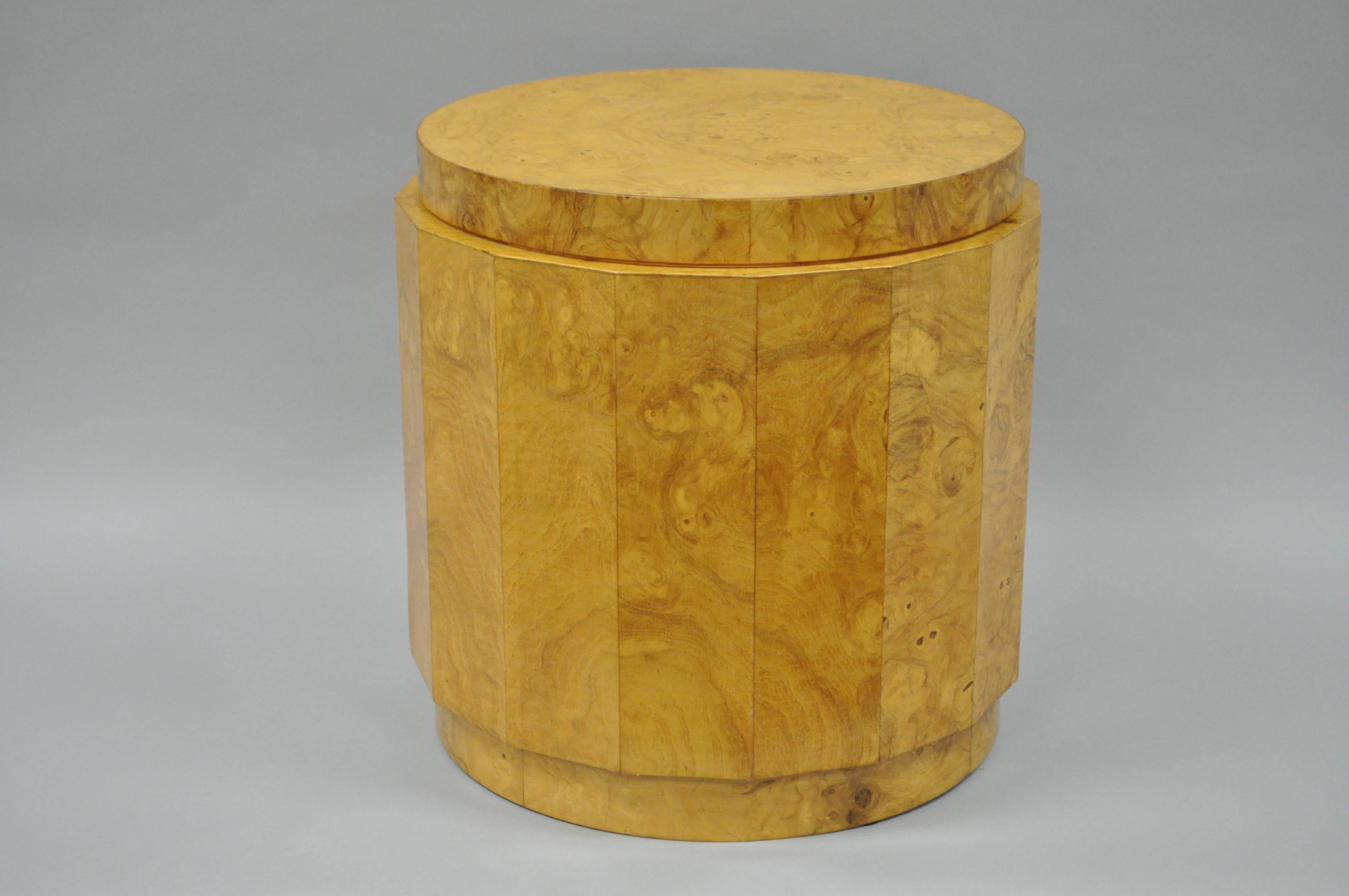 Américain Edward Wormley Dunbar table à tambour d'appoint à piédestal en bois de ronce 6302F mi-siècle en vente