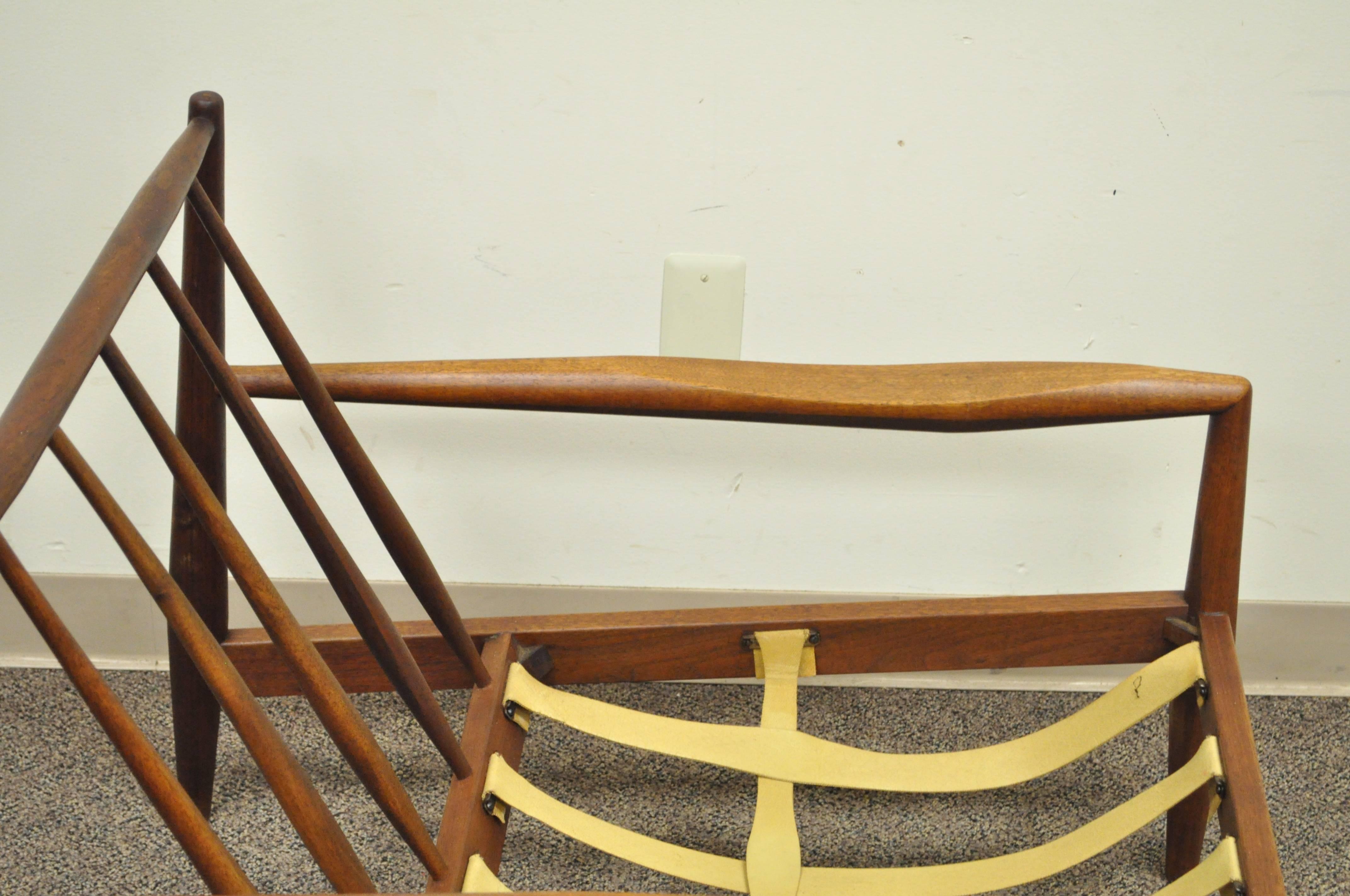 American Vintage Adrian Pearsall Craft Assoc Mid-Century Modern Walnut Lounge Chair 843-C