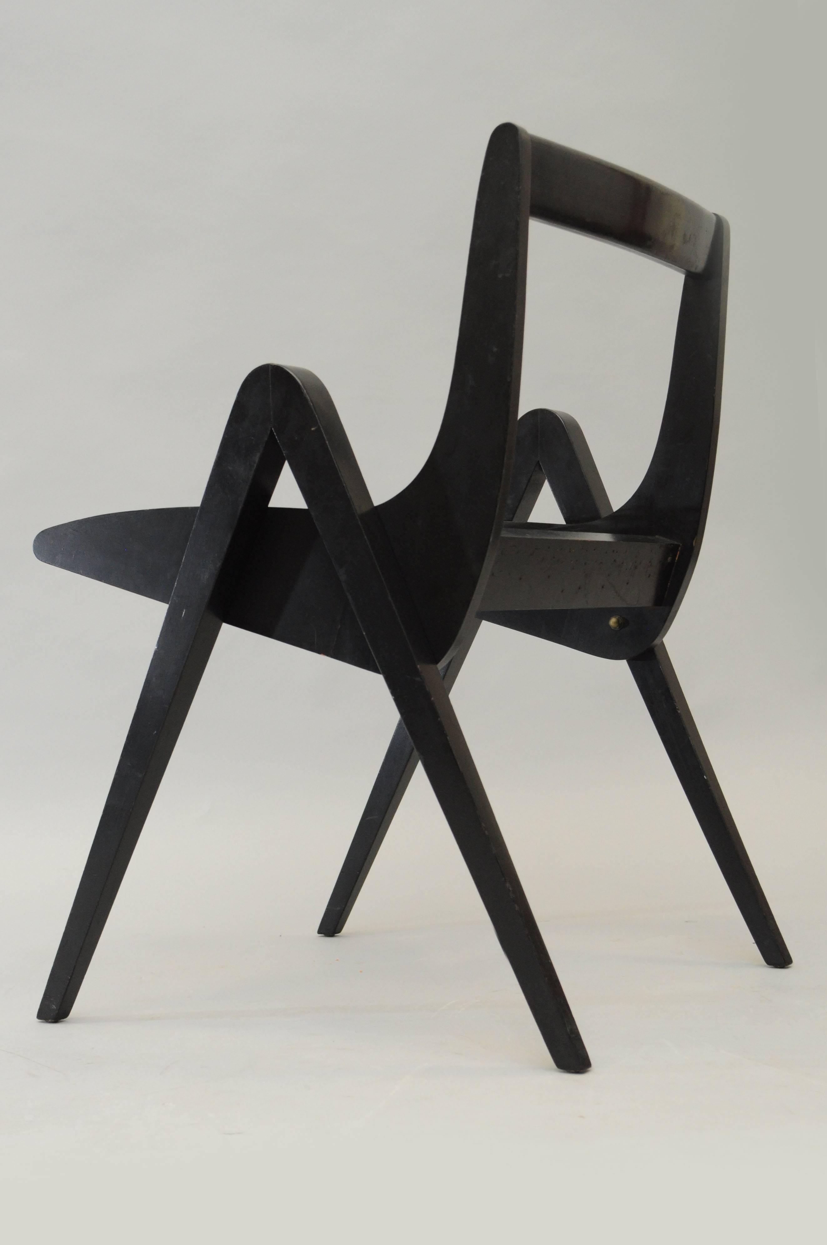 Mid-Century Modern Chaise d'appoint boussole noire en bois d'ébène des années 1950 d'après Allan Gould ou Pierre Jeanneret en vente
