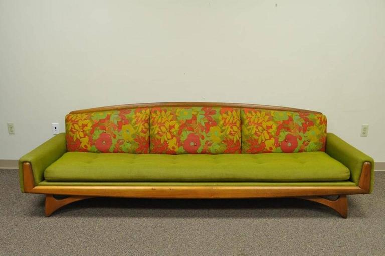 Kroehler Mid Century Modern Walnut Sofa After Adrian Pearsall And Vintage 108 Long Mid Century Modern Walnut Sofa By Kroehler In The