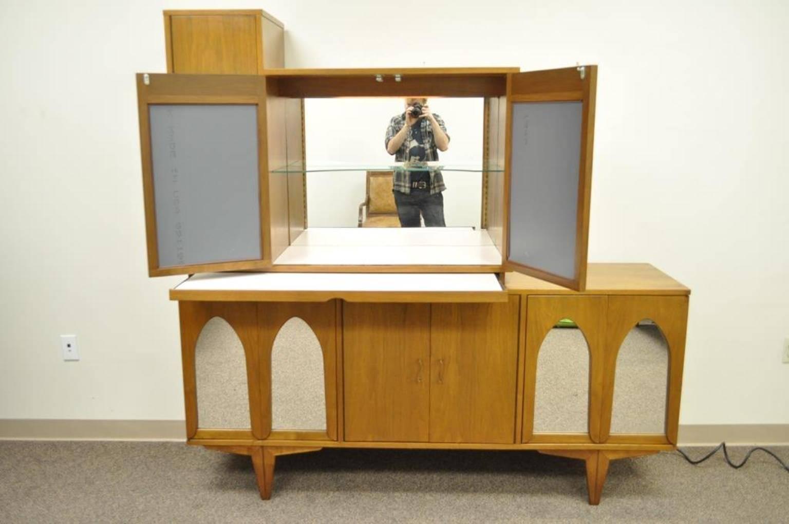 Veneer Mid-Century Modern Walnut Arch Mirror Credenza Bar Cabinet after Vladimir Kagan