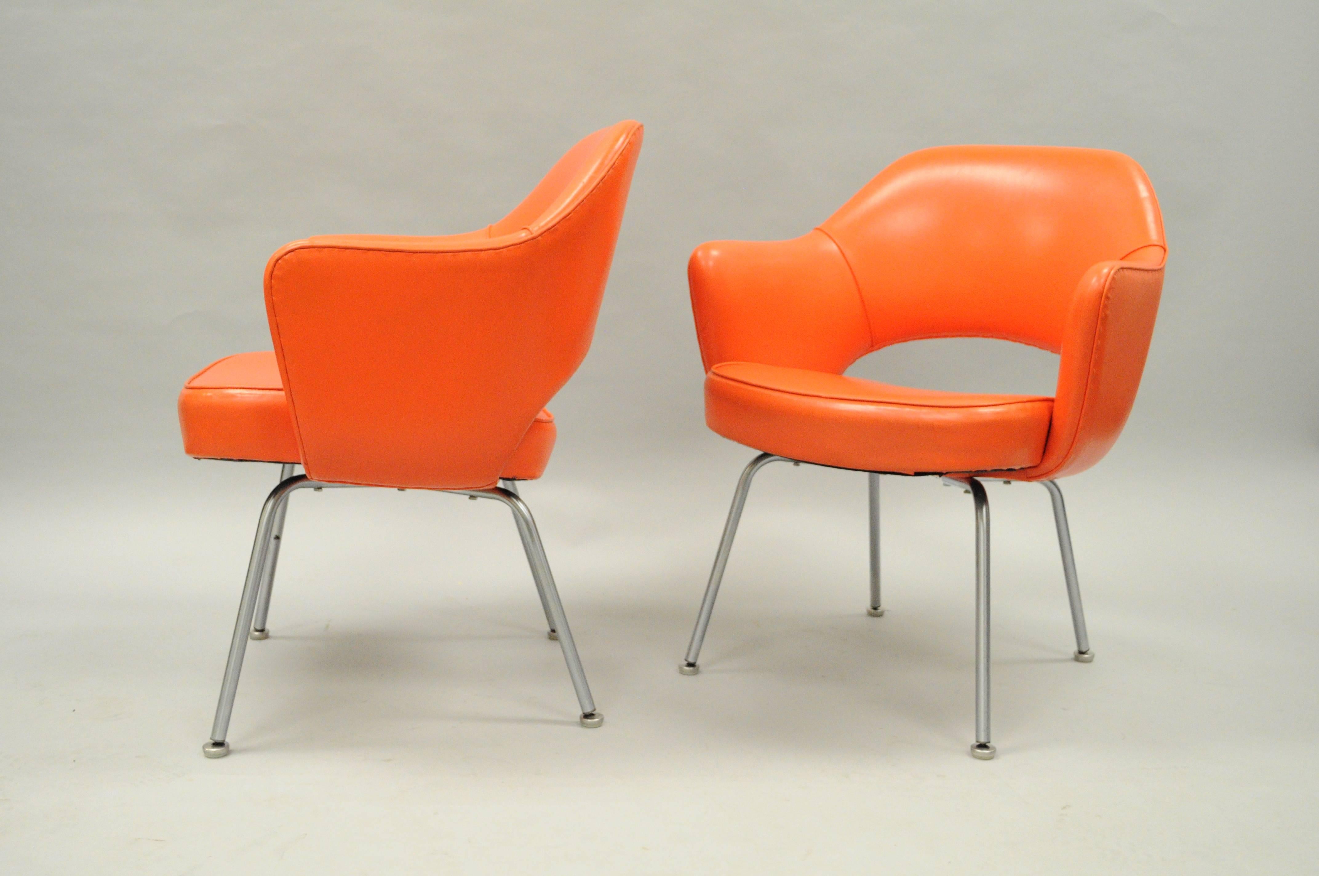 Metal Pair of Eero Saarinen for Knoll Executive Arm Chairs Early Original Orange Vinyl For Sale