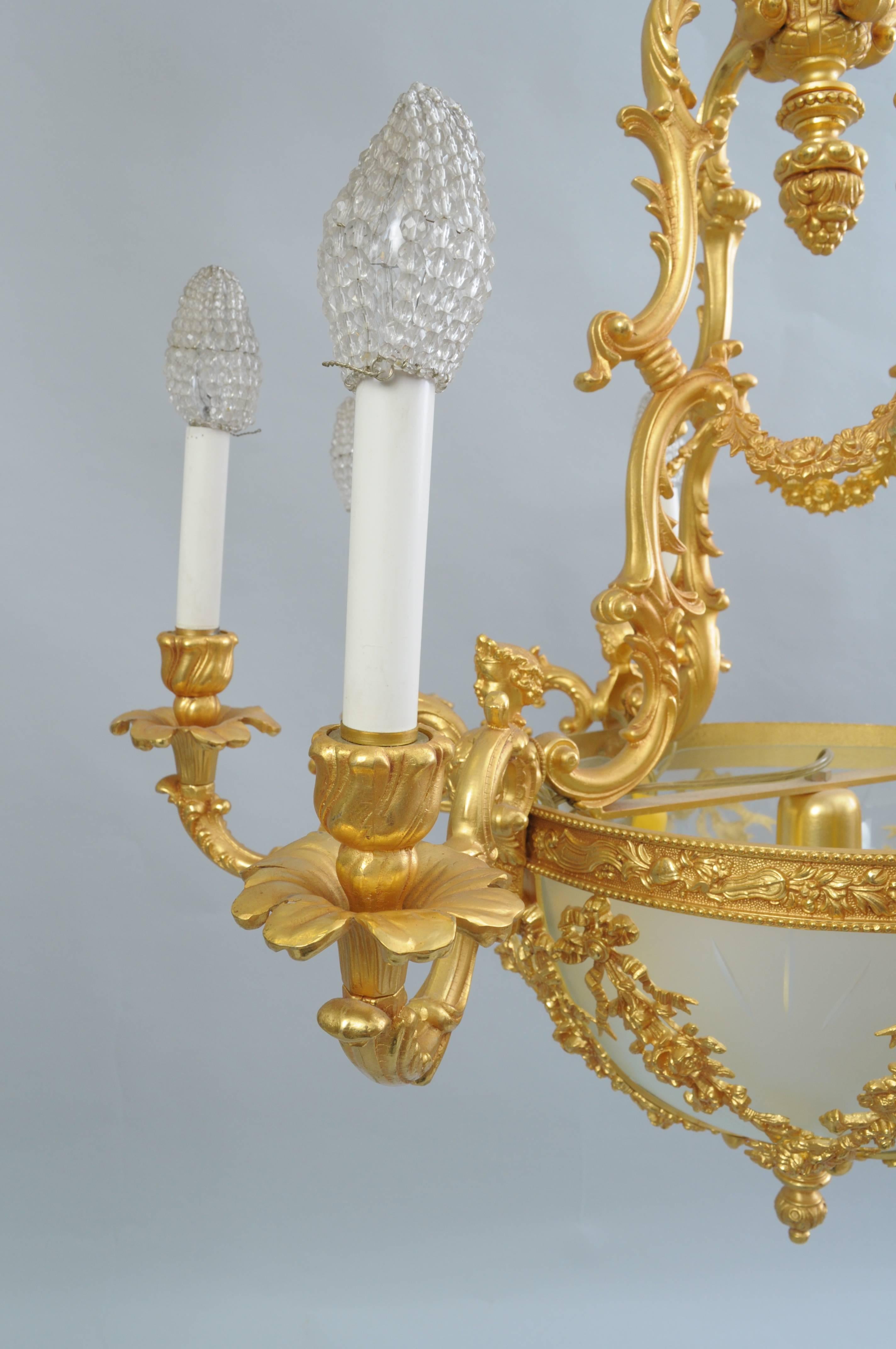 Etched Italian Doré Bronze French Rococo Louis XV Style Figural Cherubs Gold Chandelier