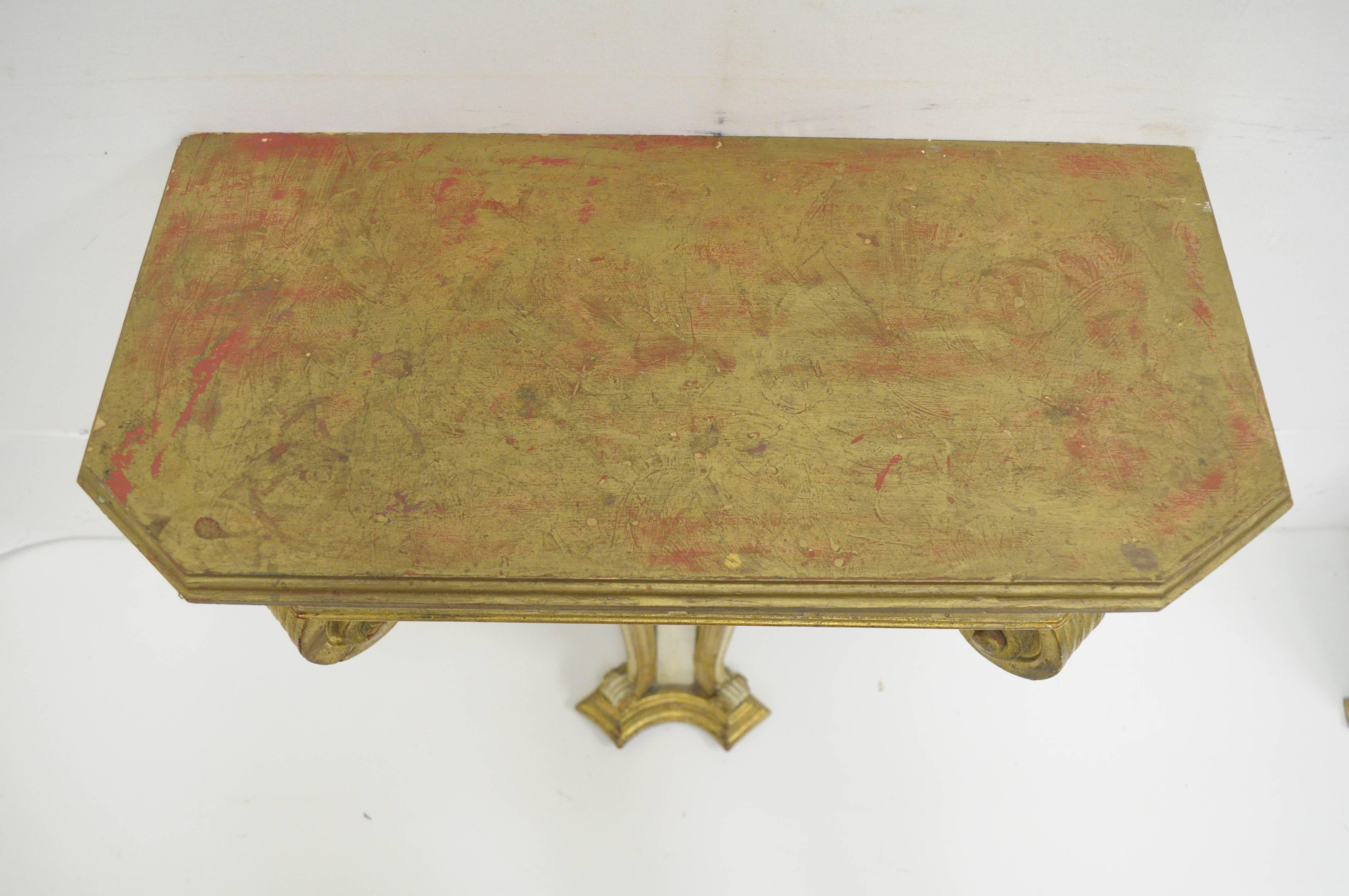 Italian Neoclassical Style Gold Greek Key Wall Mount Console Table and Mirror In Distressed Condition In Philadelphia, PA