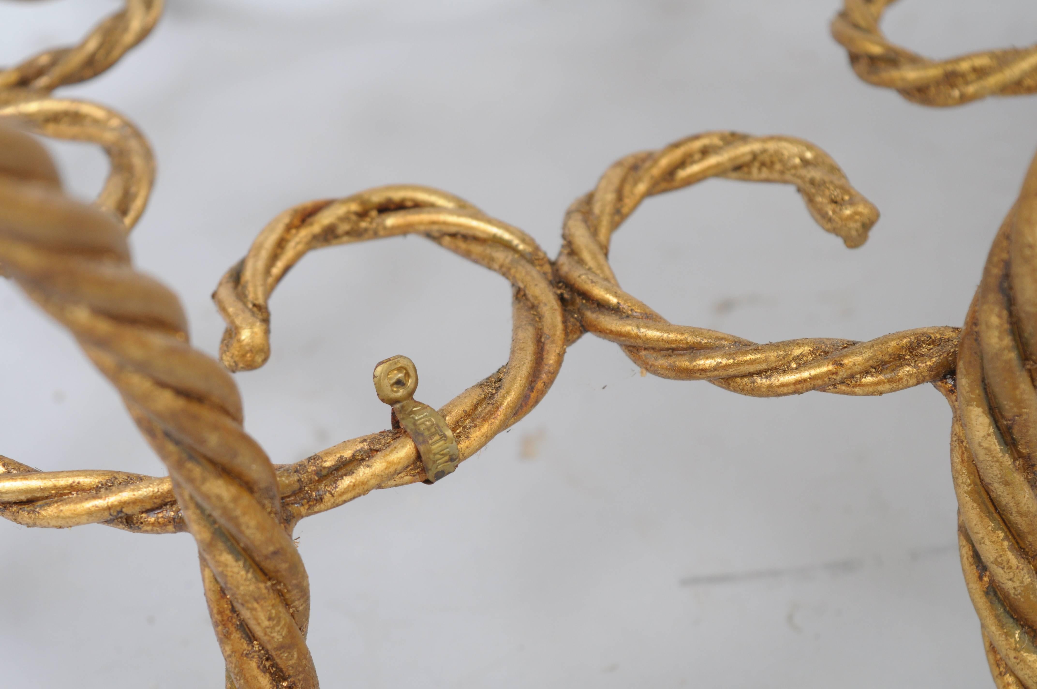 Paar italienische Hollywood Regency Gold vergoldet Eisen Seil Runde Marmorplatte Low Tables im Angebot 3