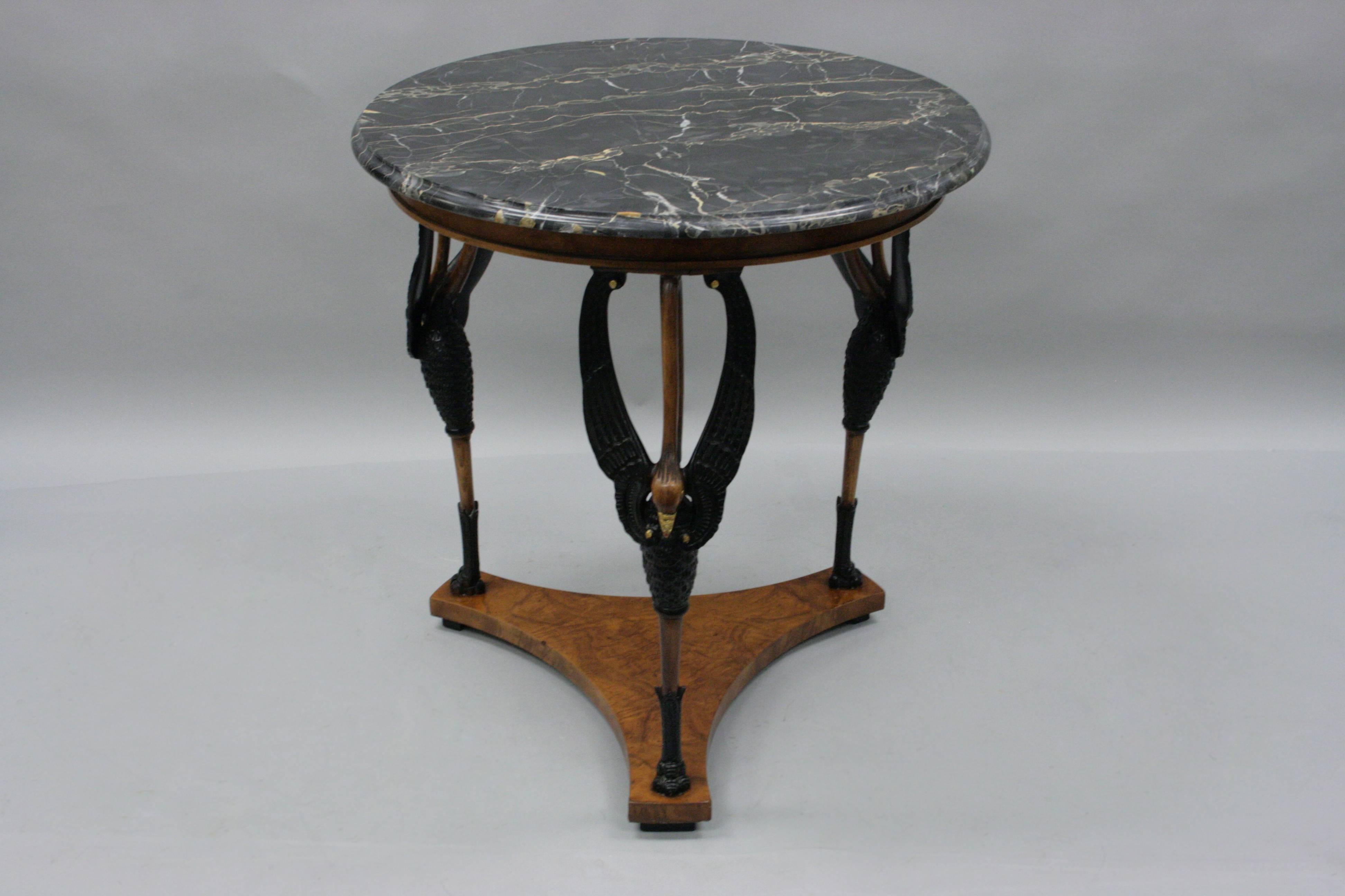 Mid-20th Century Regency Neoclassical Swan Marble Top Round Gueridon Center Table by Giemme Italy