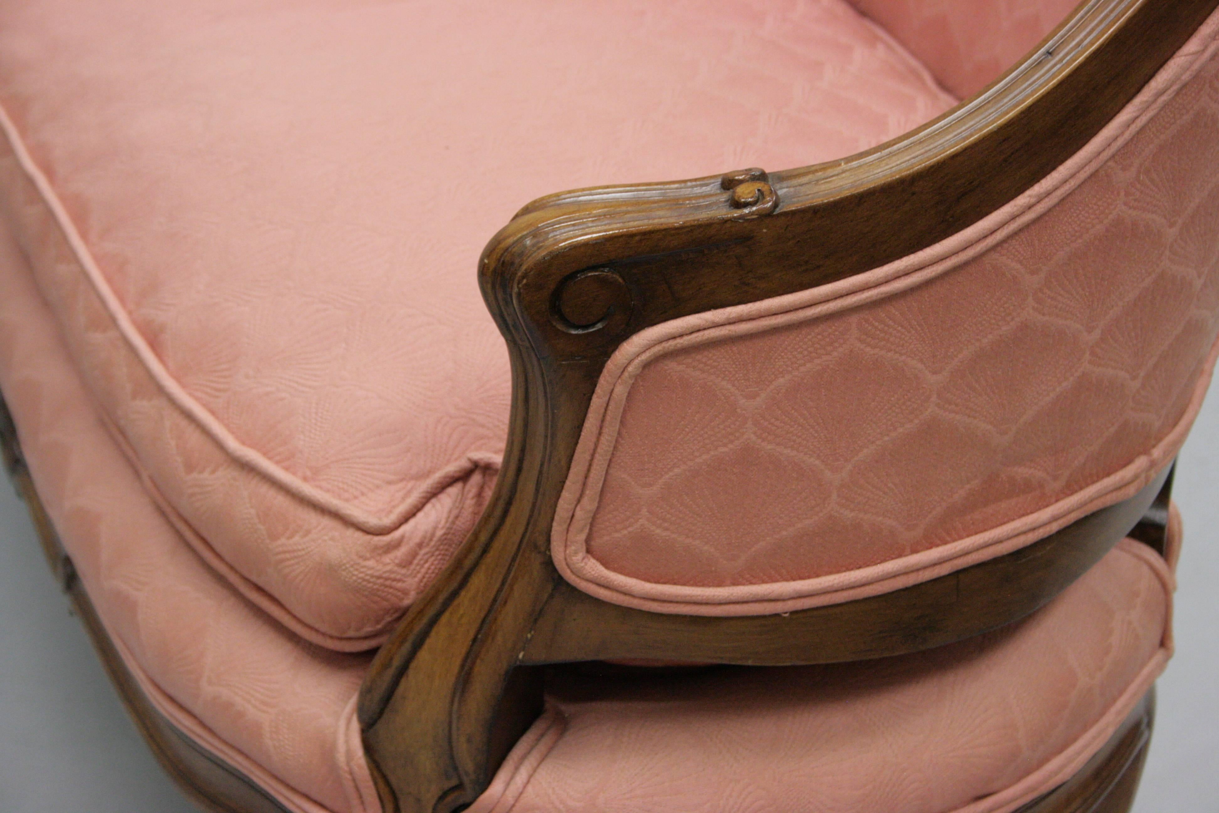 Small French Country Louis XV Style Carved Walnut Pink Settee Loveseat Sofa In Good Condition In Philadelphia, PA
