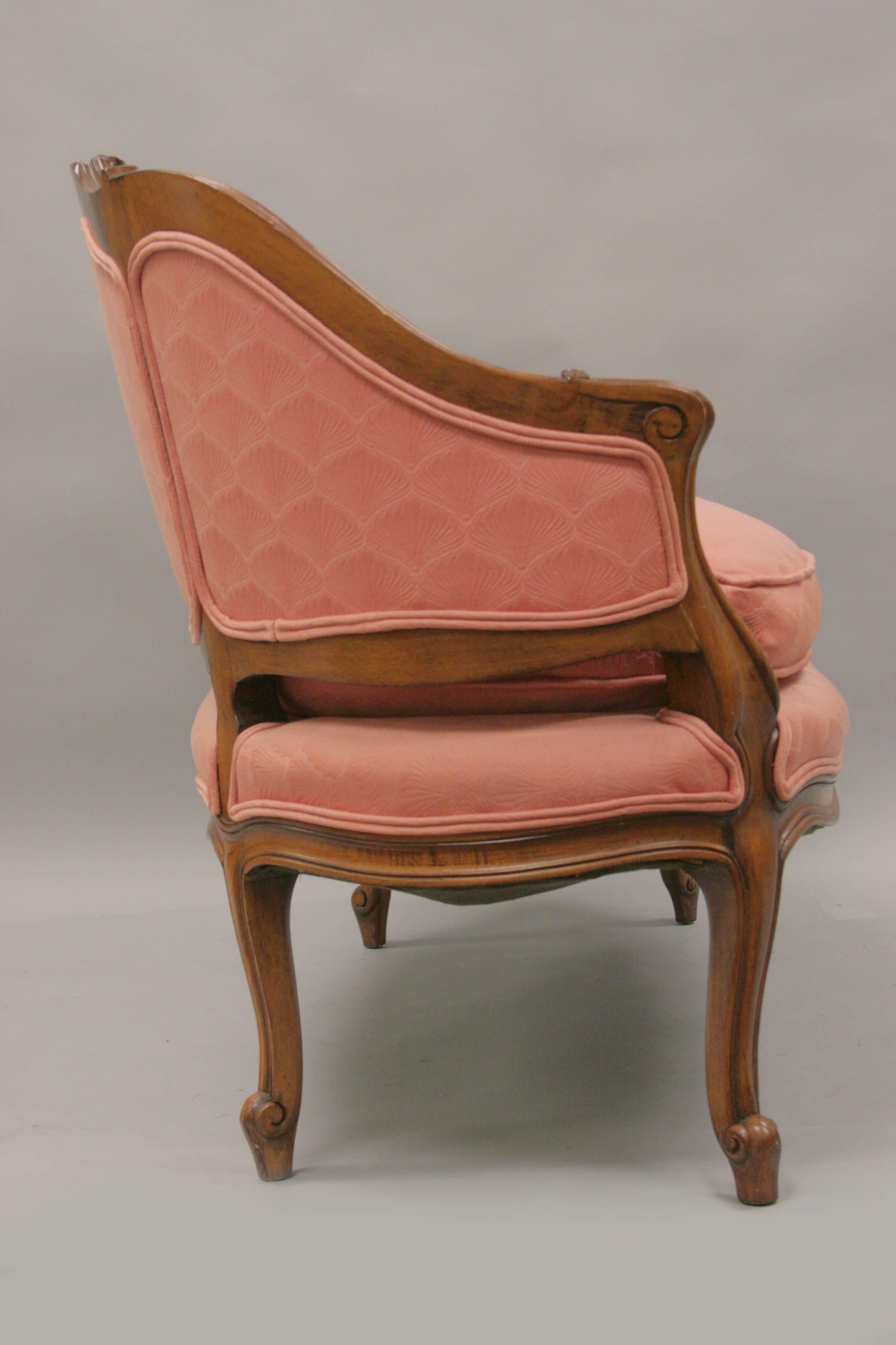 Mid-20th Century Small French Country Louis XV Style Carved Walnut Pink Settee Loveseat Sofa