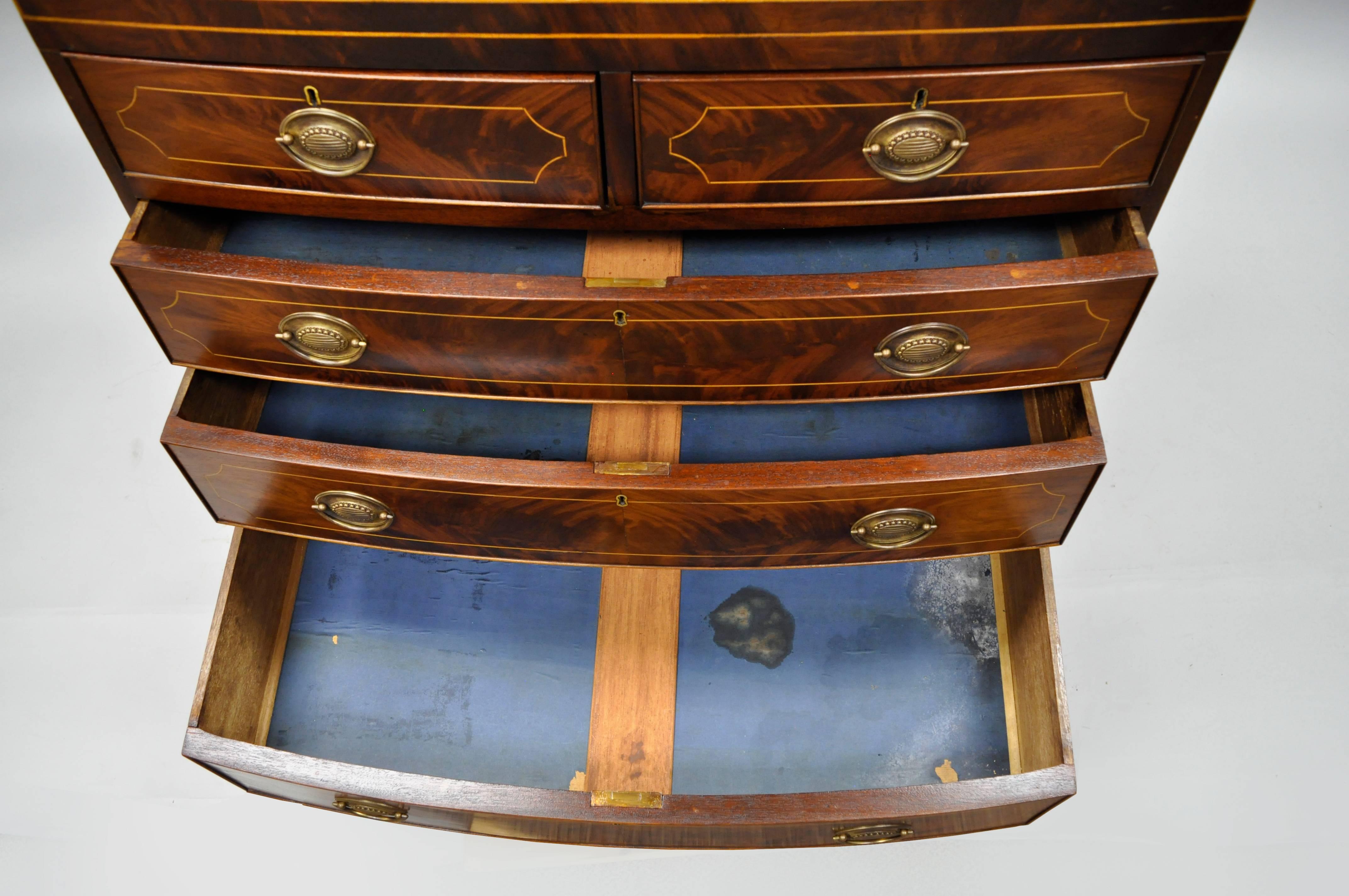 American Federal Crotch Mahogany Inlaid Five-Drawer Bachelor Chest or Dresser In Good Condition In Philadelphia, PA