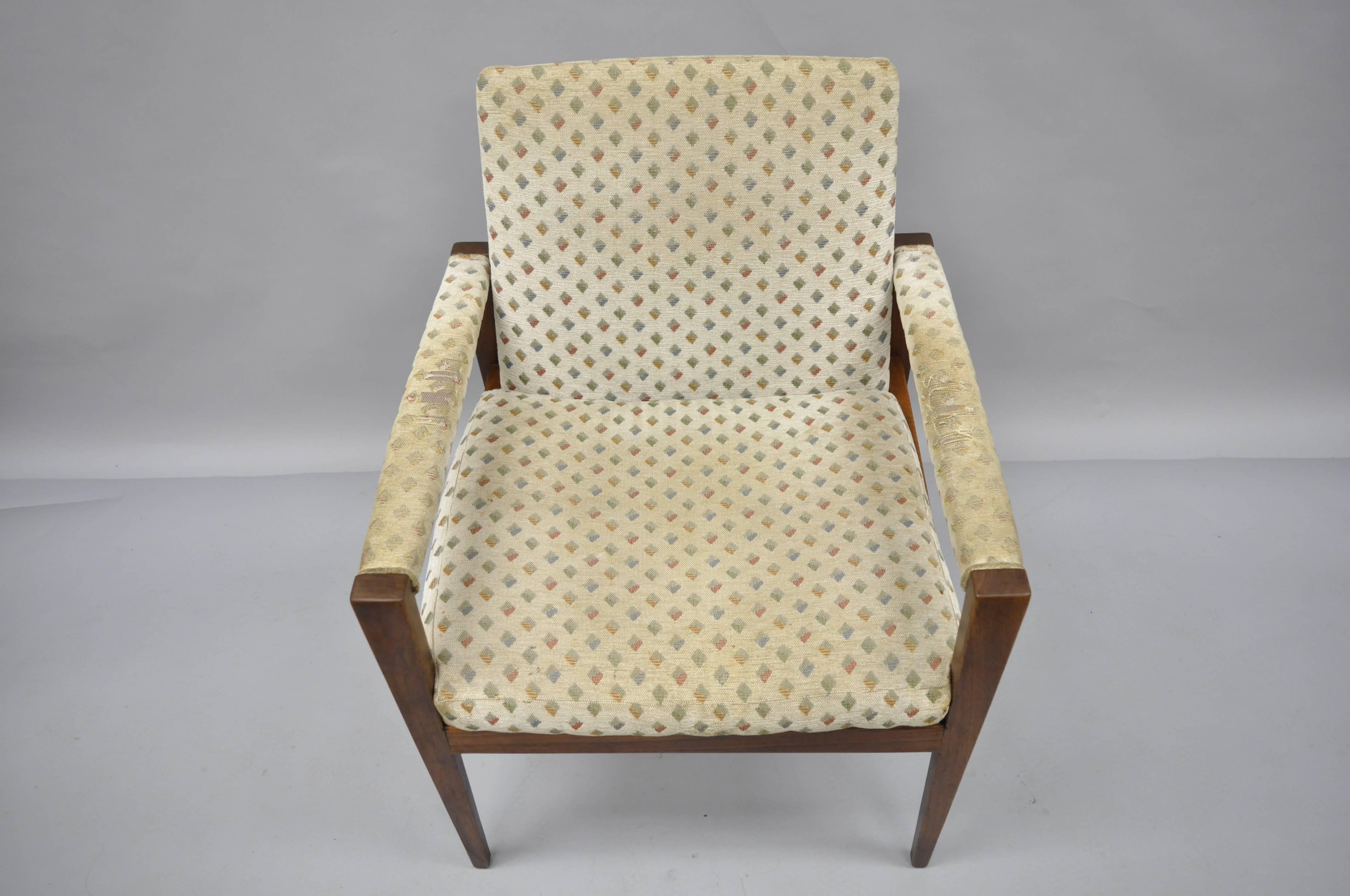 Mid-20th Century Pair Jens Risom Mid Century Modern Walnut Lounge Arm Chairs by Gaylord Brothers