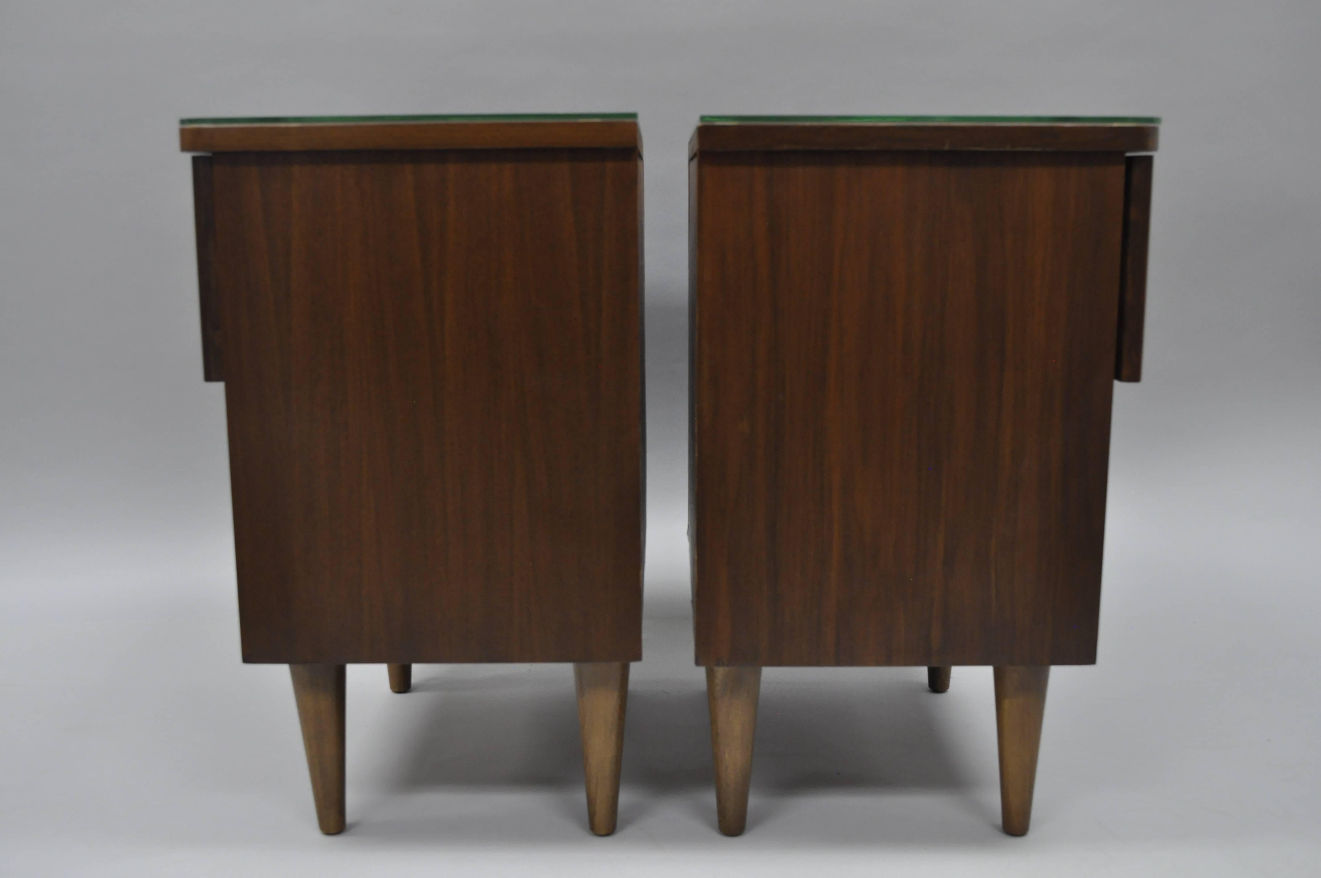 Mid-20th Century Pair of Vintage Mid Century Modern Danish Walnut Nightstands Bedside End Tables