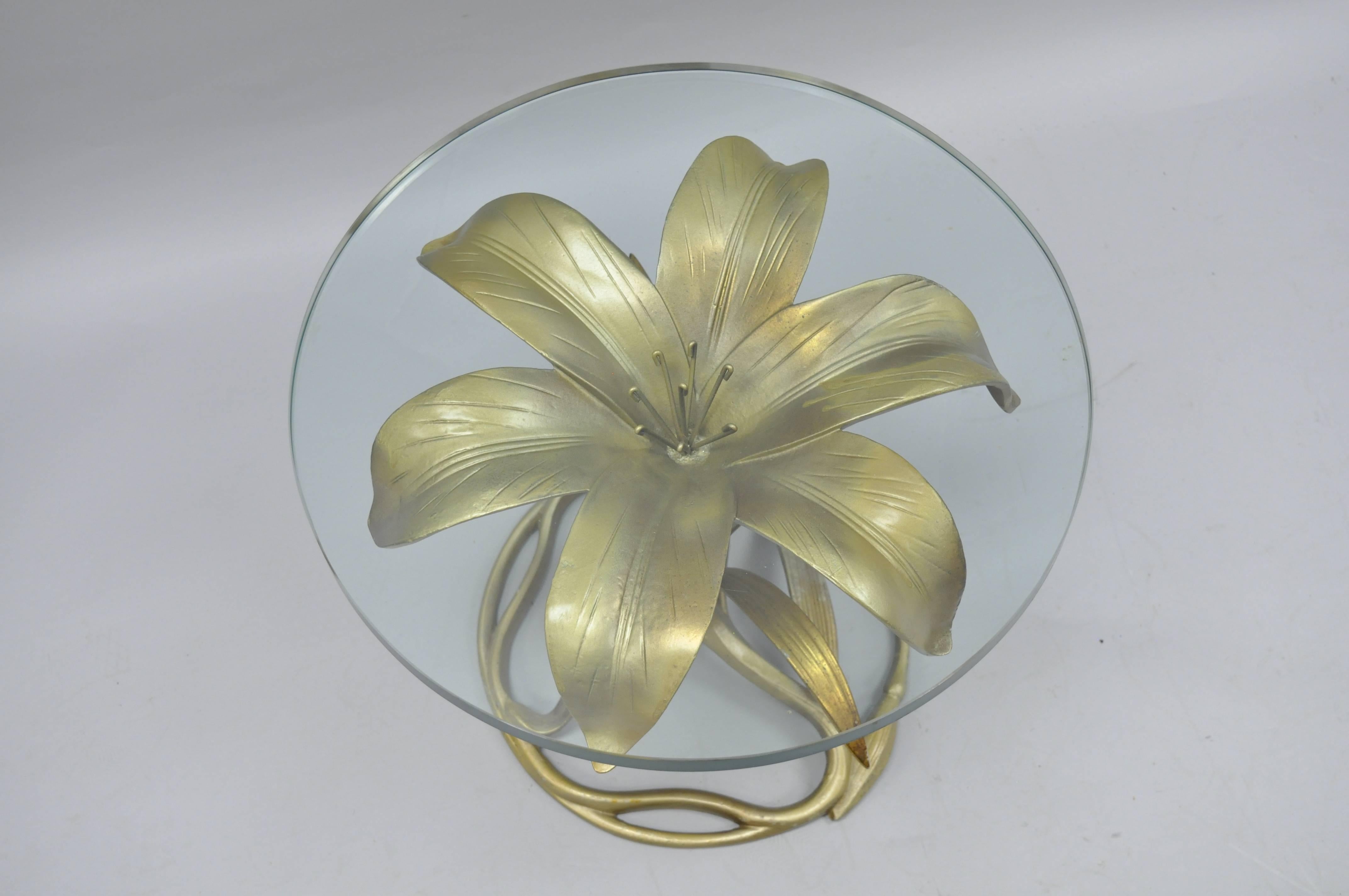 American Arthur Court Lily Leaf Gold Flower Side End Table Round Glass Top Cast Aluminum