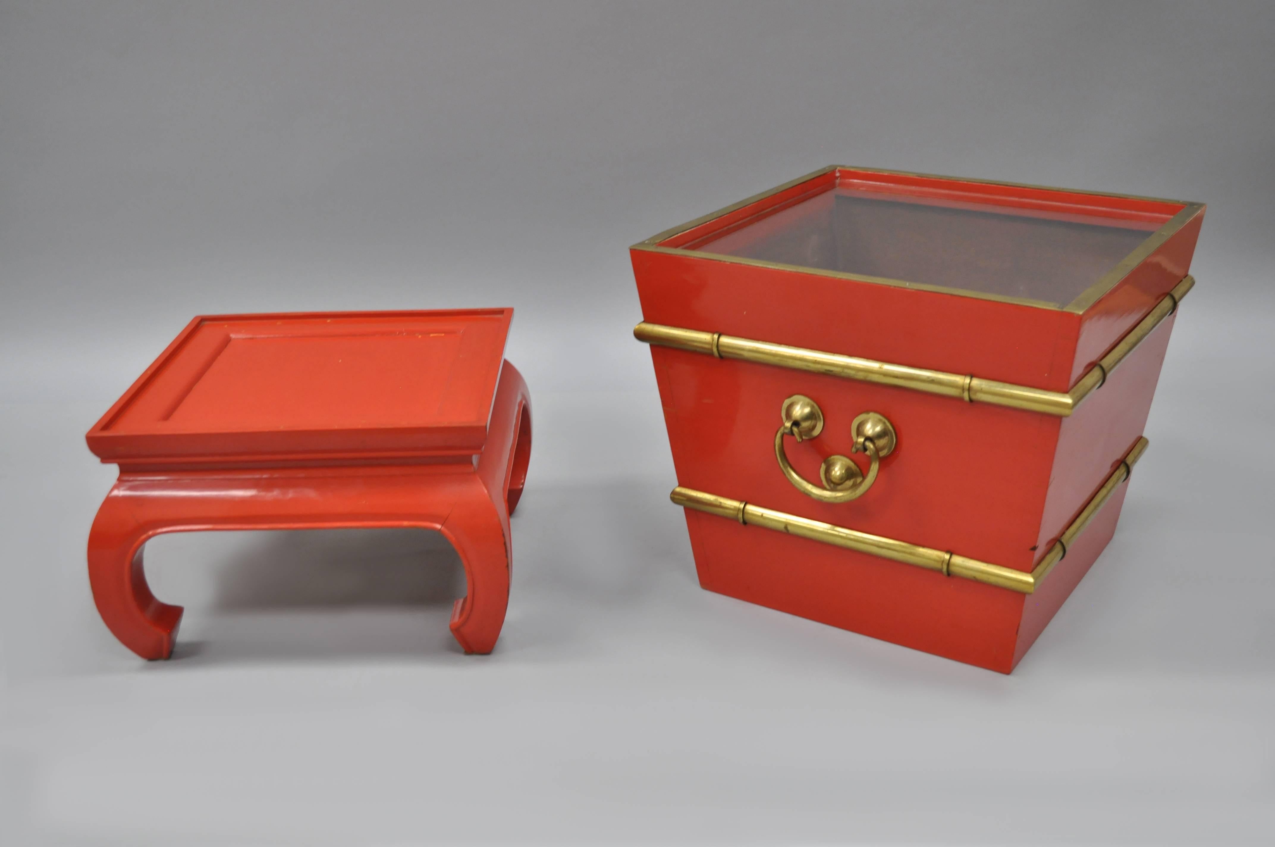 red accent table