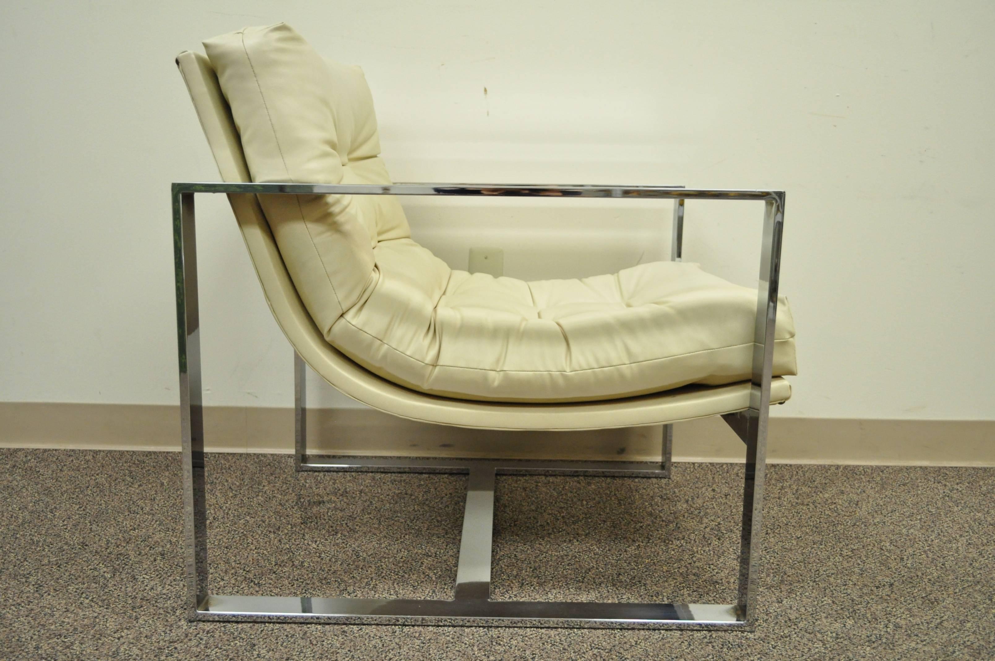 Mid Century Modern Milo Baughman Style Chrome Flat Bar Scoop Lounge Club Chair In Good Condition For Sale In Philadelphia, PA