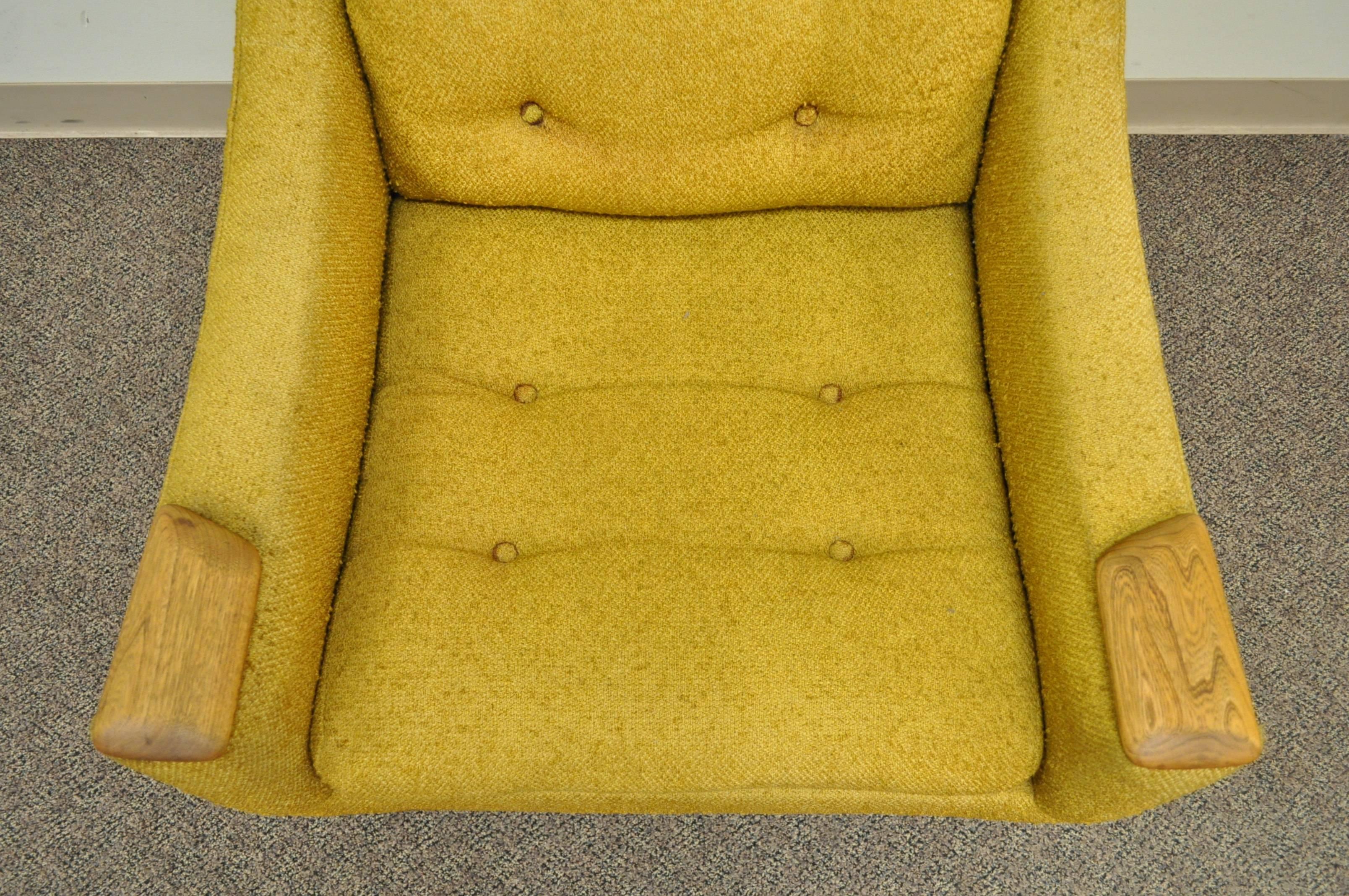 Mid-Century Modern Mid Century Modern Sculpted Club or Lounge Chair attr, to Adrian Pearsall