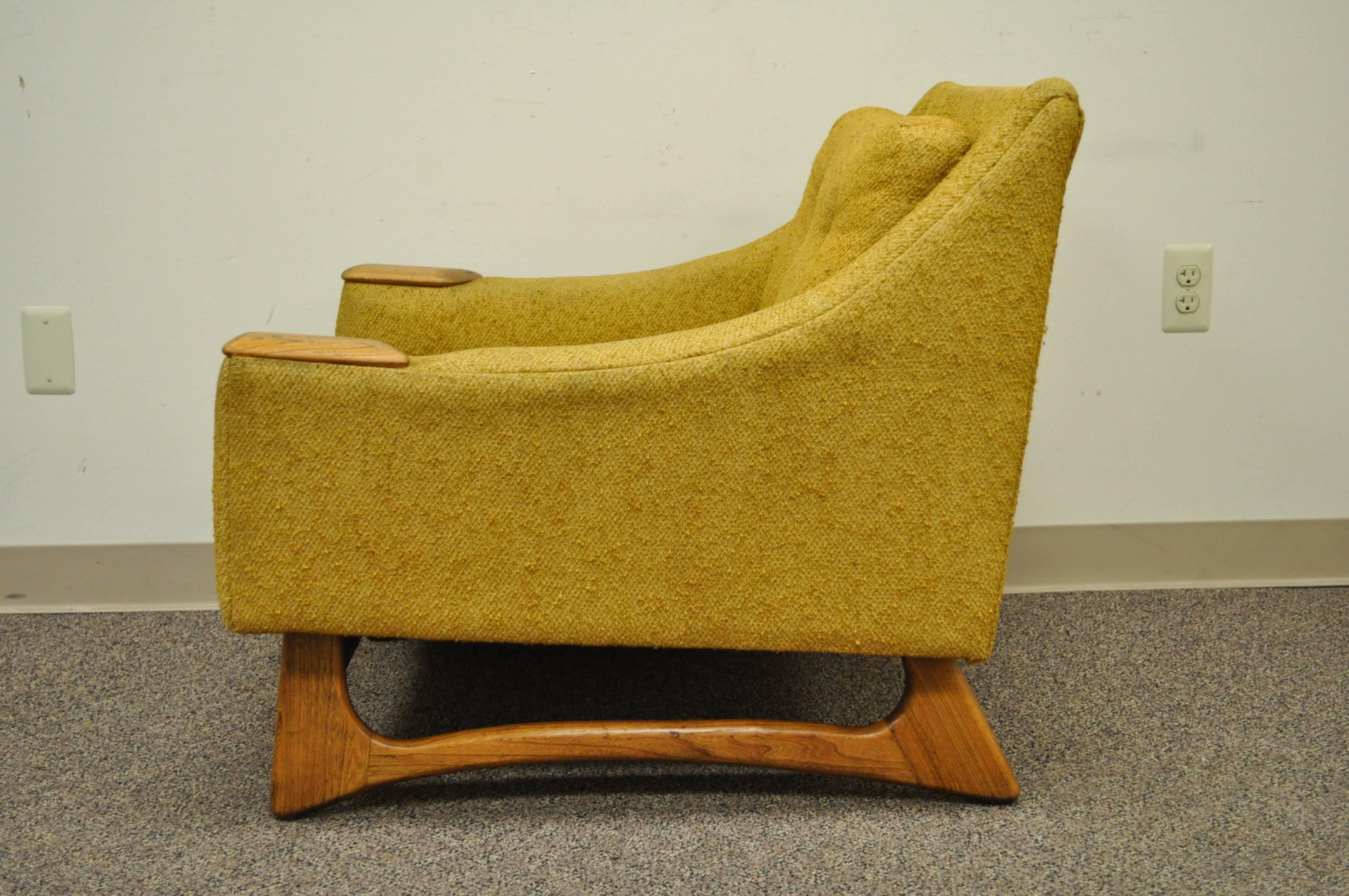 Mid Century Modern Sculpted Club or Lounge Chair attr, to Adrian Pearsall 2
