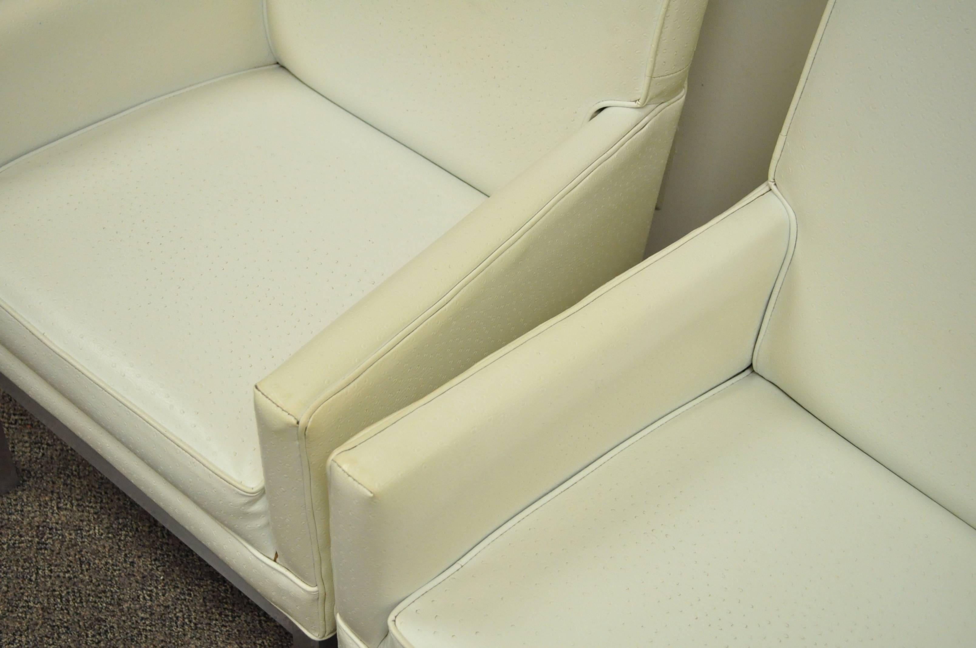 Paar moderne Sessel aus gebürstetem Aluminium im Parsons-Stil mit hoher Rückenlehne, Mid-Century Modern (Ende des 20. Jahrhunderts) im Angebot