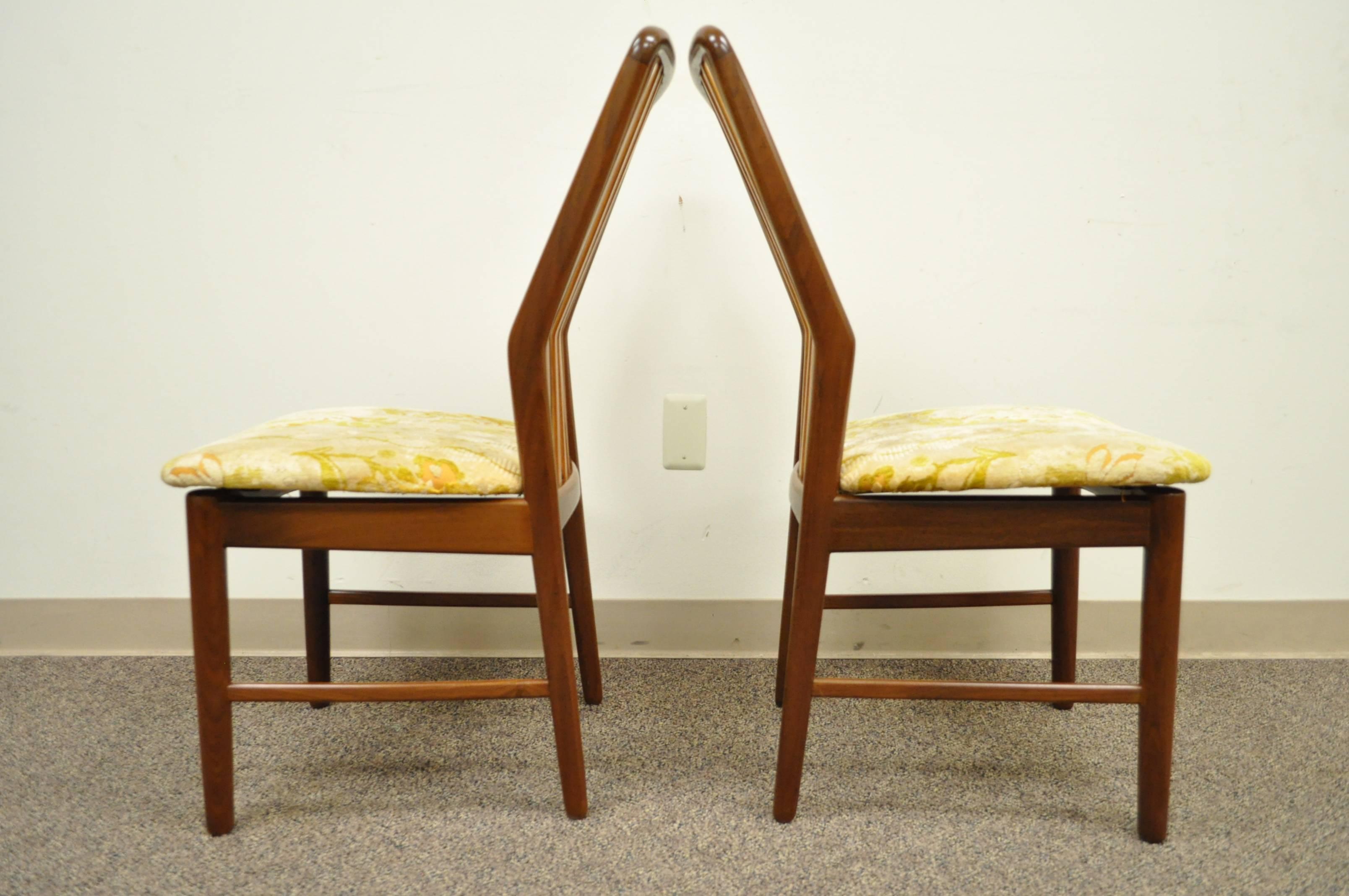 Set of Six Teak Danish Modern Dining Chairs by Svend A. Madsen for Moreddi In Good Condition For Sale In Philadelphia, PA