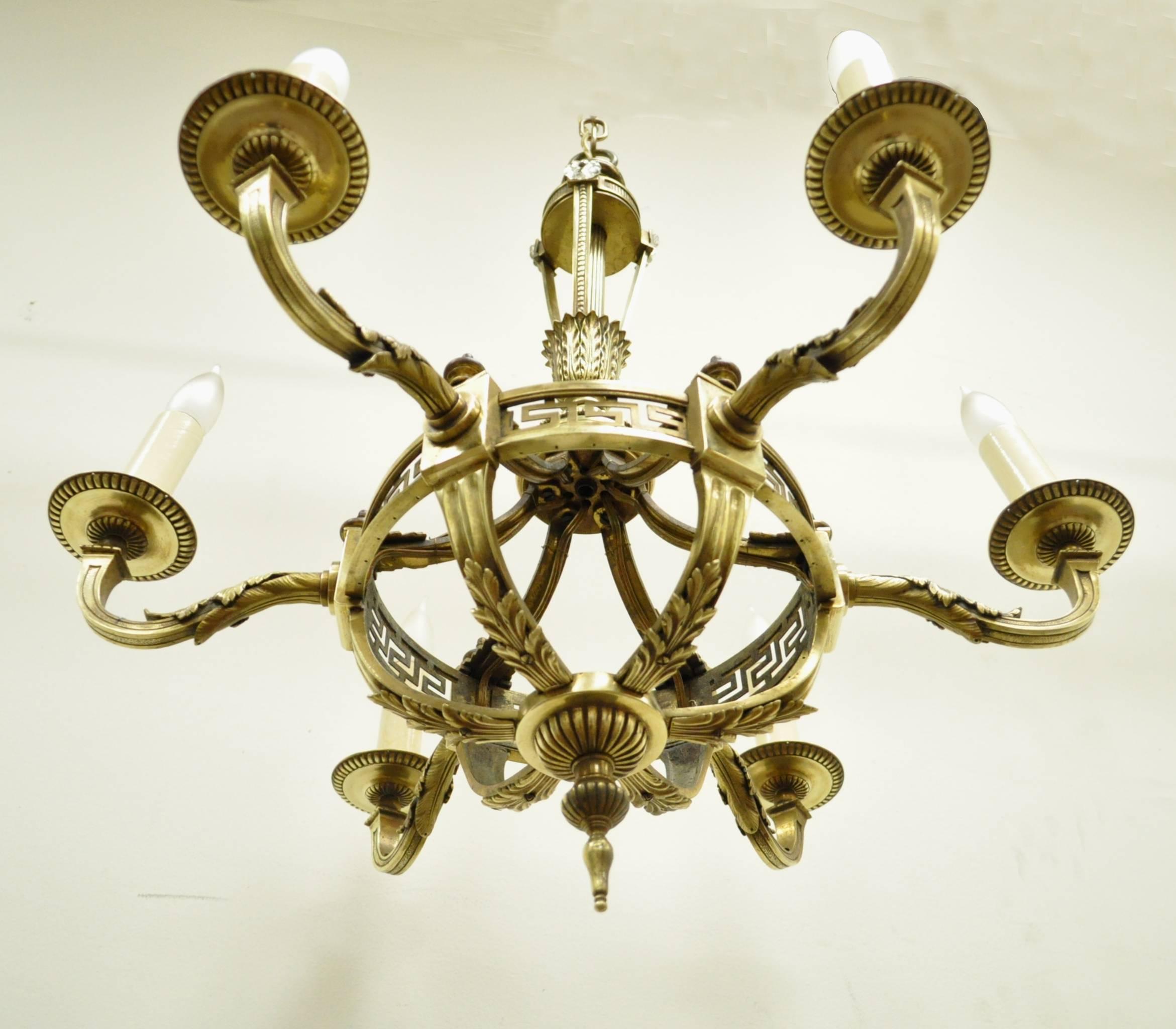 Early 20th Century French Neoclassical Style Bronze Greek Key Chandelier For Sale 3