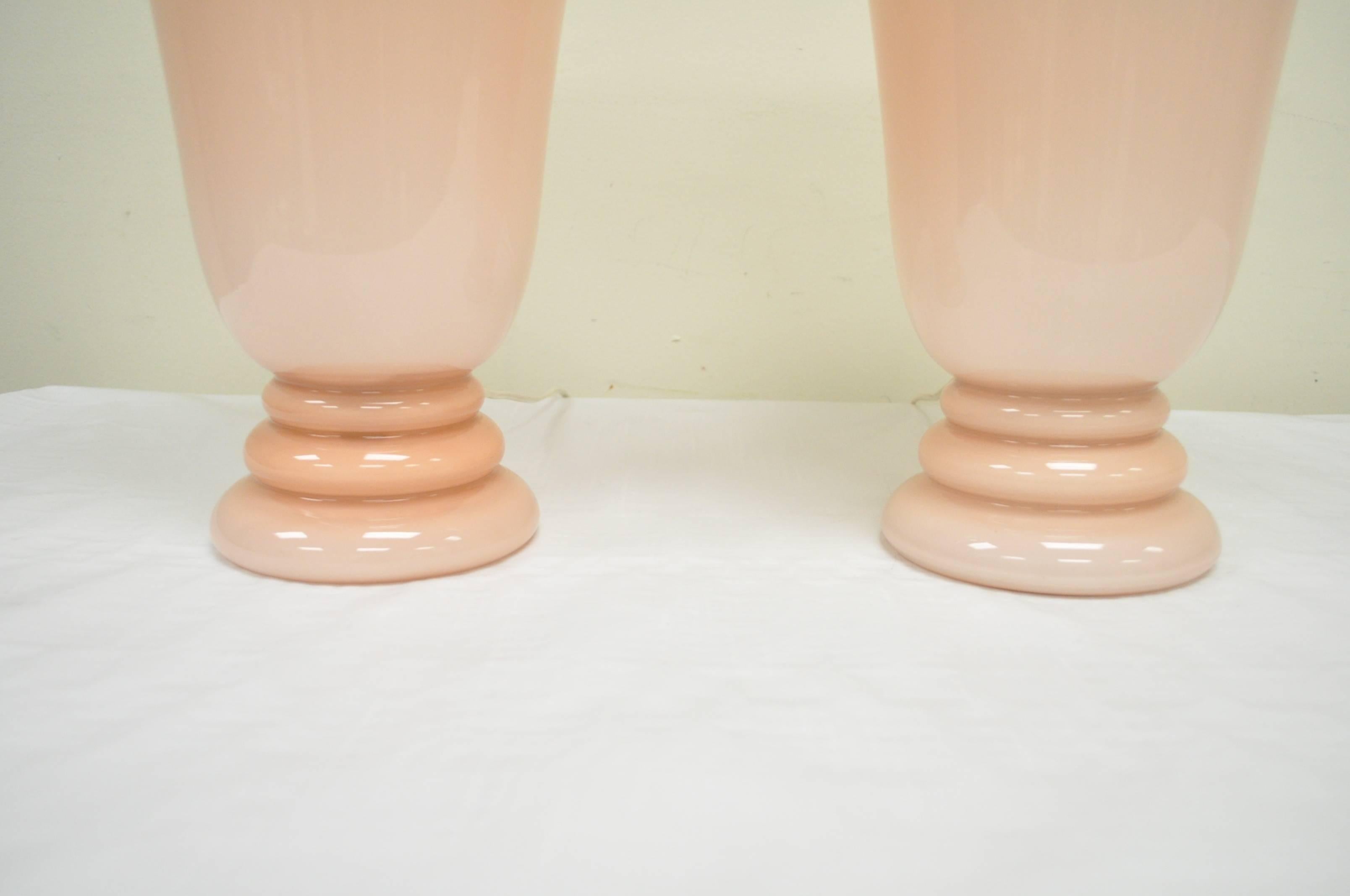 Hollywood Regency Pair of Vintage Italian Murano Pink Blown Glass Urn Form Table Lamps