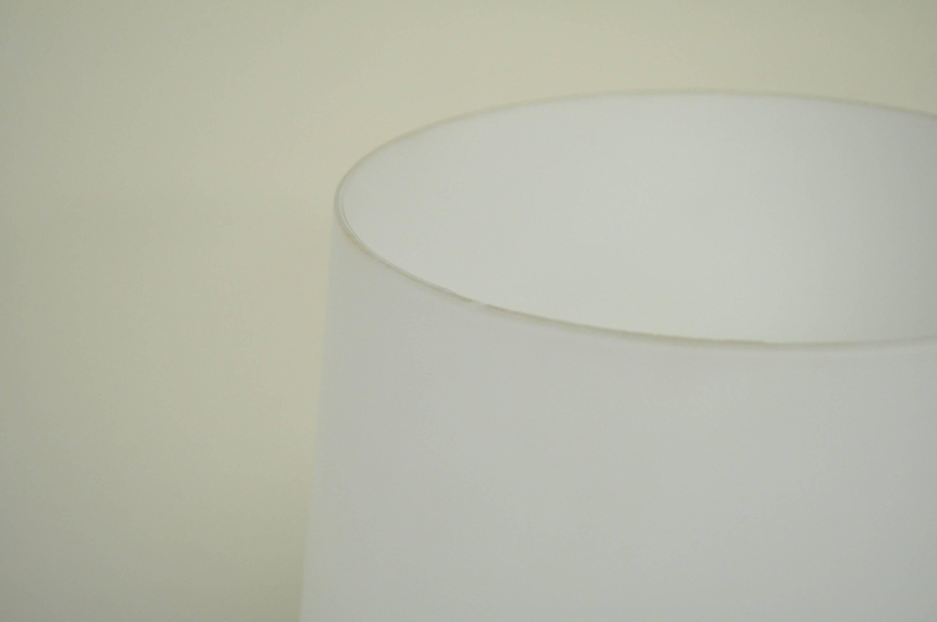 Dépoli Paire de lampes de bureau champignons en verre dépoli blanc par Laurel en vente