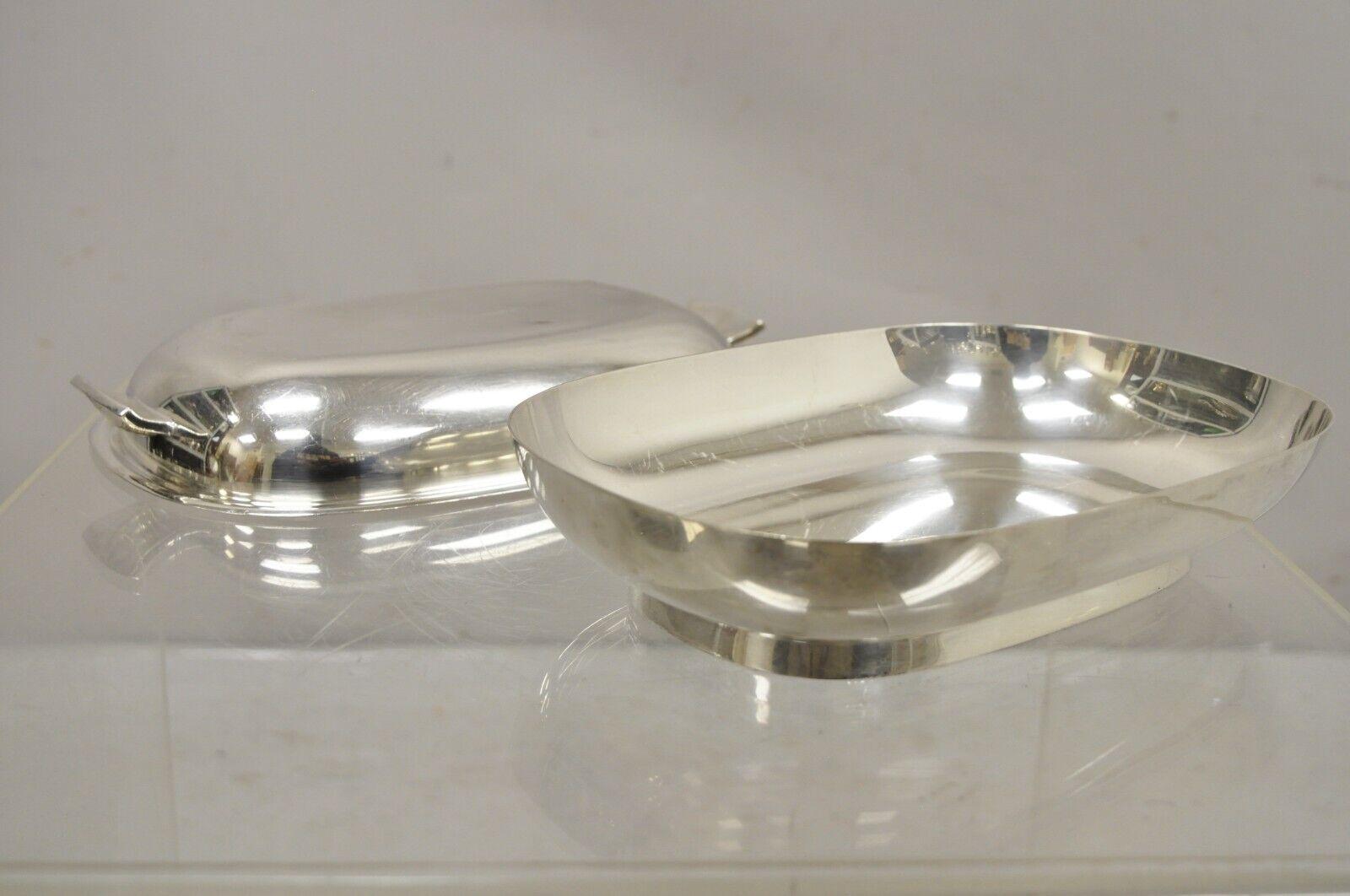 20th Century Vintage Reed & Barton 1149 Embassy Silver Plated Covered Vegetable Serving Dish For Sale