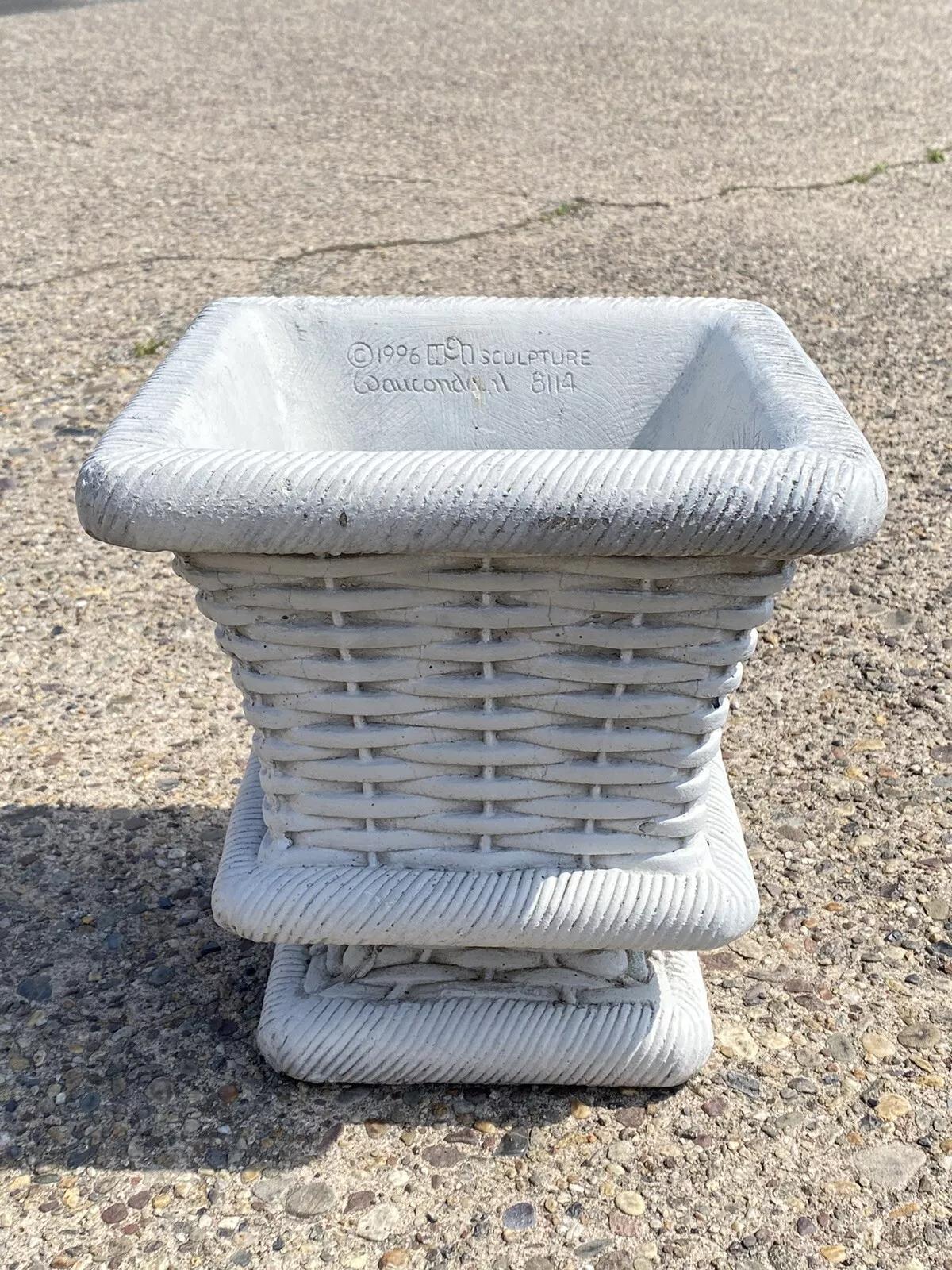Vintage English Country Style Woven Basket Cement Small Outdoor Garden Planter. Circa Late 20th Century. Dimensions : 12