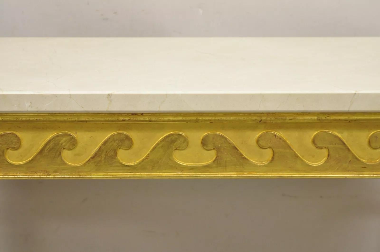Mesa de salón consola de madera dorada dorada estilo Jorge II con patas en forma de bola y garras en Bueno estado para la venta en Philadelphia, PA