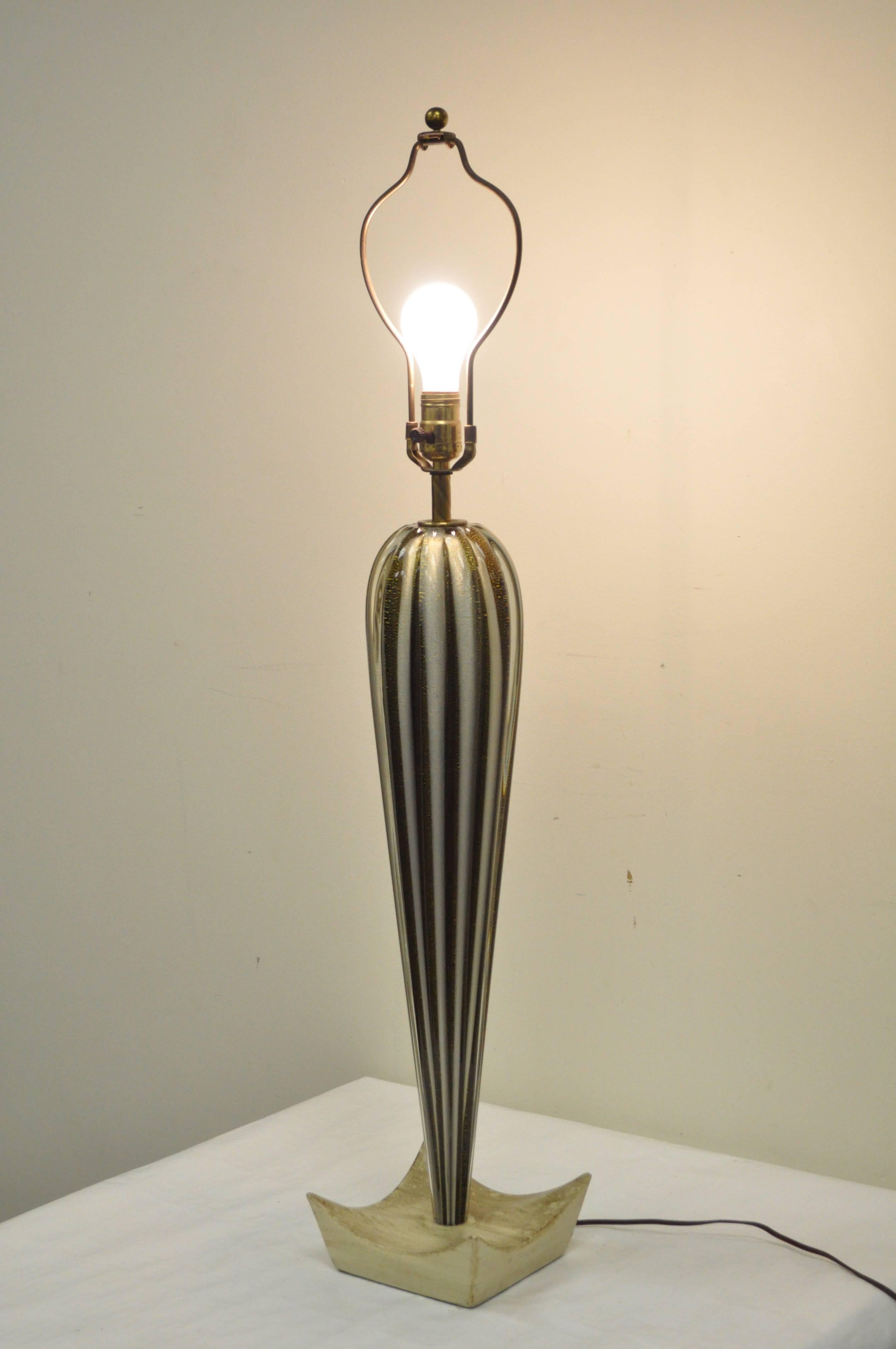 Mid-20th Century Italian Murano Blown Glass Gold Fleck Mid Century Modern Teardrop Table Lamp For Sale
