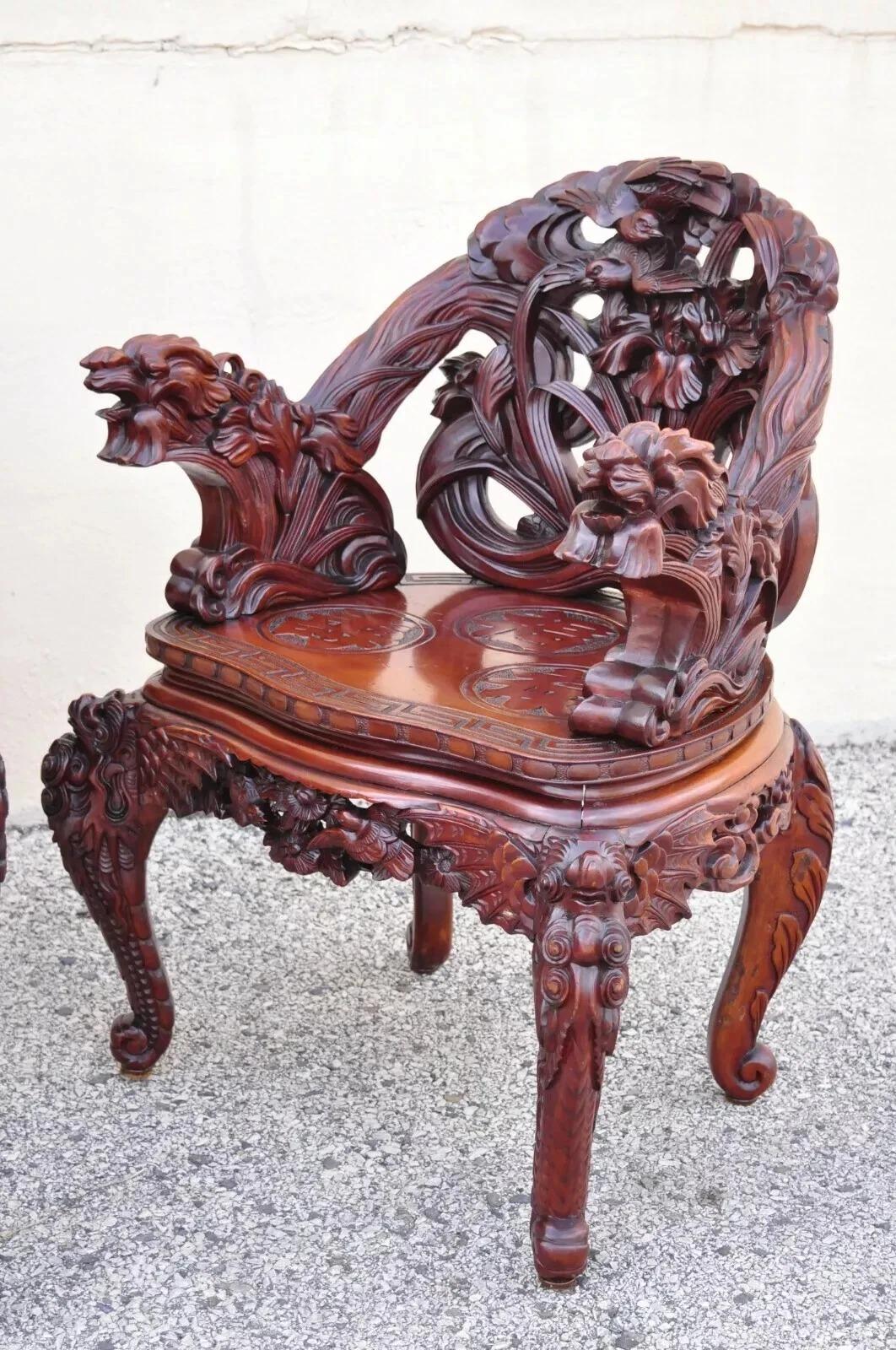 Art Nouveau Antica scrivania giapponese Art Carved intagliata a quattro cassetti con sedia in vendita