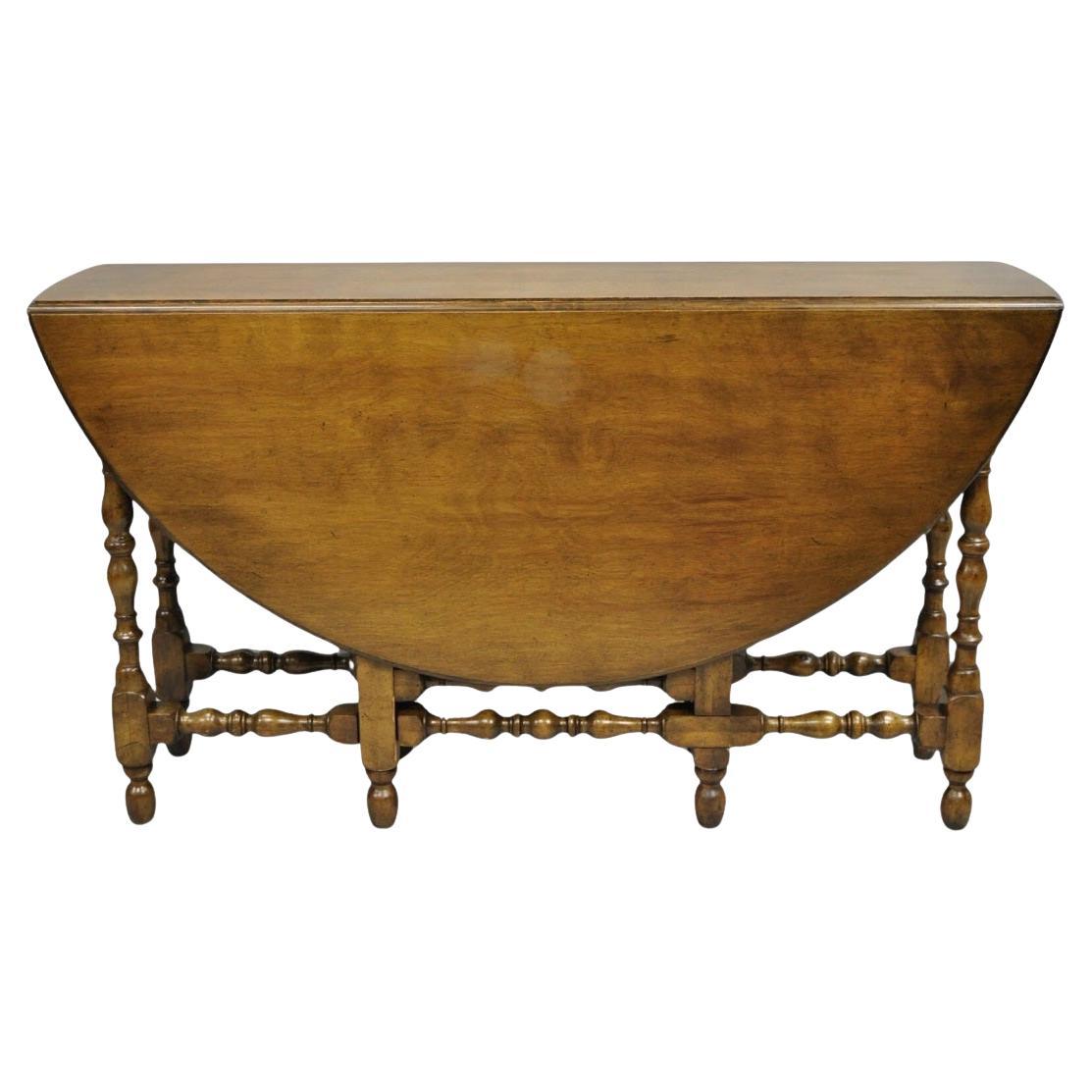 Antique William & Mary Large Round Dropleaf Maple Wood Gate Leg Dining Table For Sale