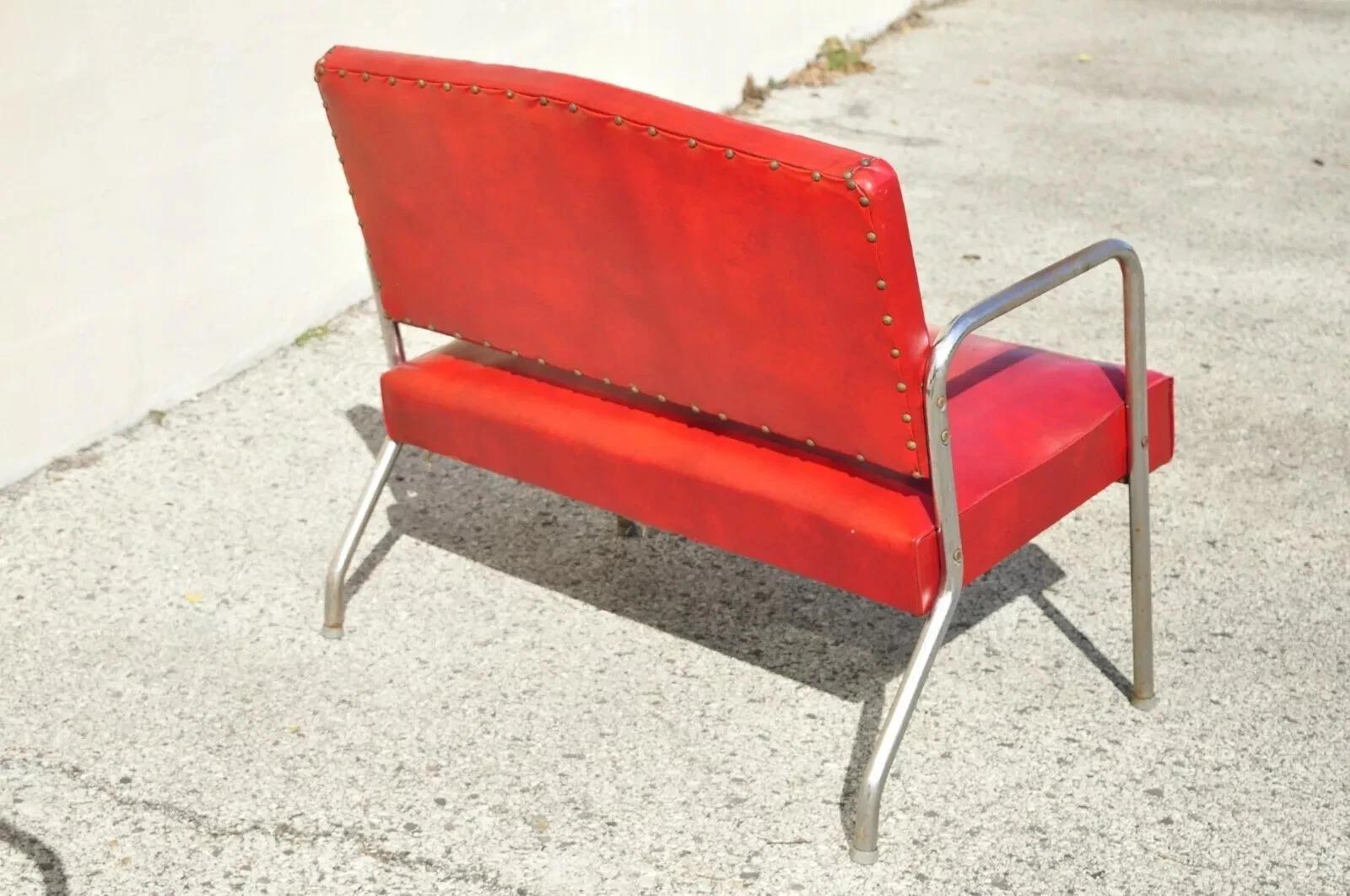 Lovanat d'epoca Art Deco in acciaio e metallo rosso e coppia di sedie da salotto - Set da 3 pezzi di Yale in vendita 4