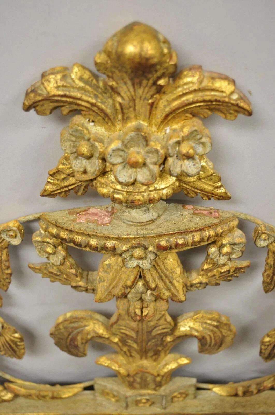 20ième siècle Vintage Adams Style Italian Carved Gold Giltwood Leafy Scroll Console Wall Mirror en vente