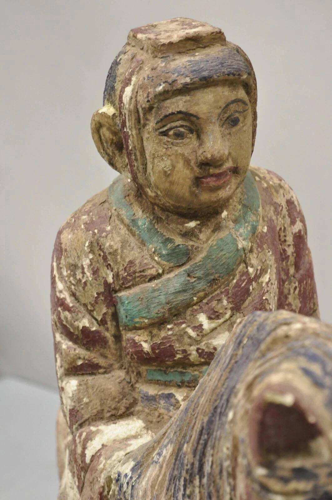 Sconosciuto Scultura di cavallo e cavaliere Tang in legno intagliato in policromia cinese in vendita