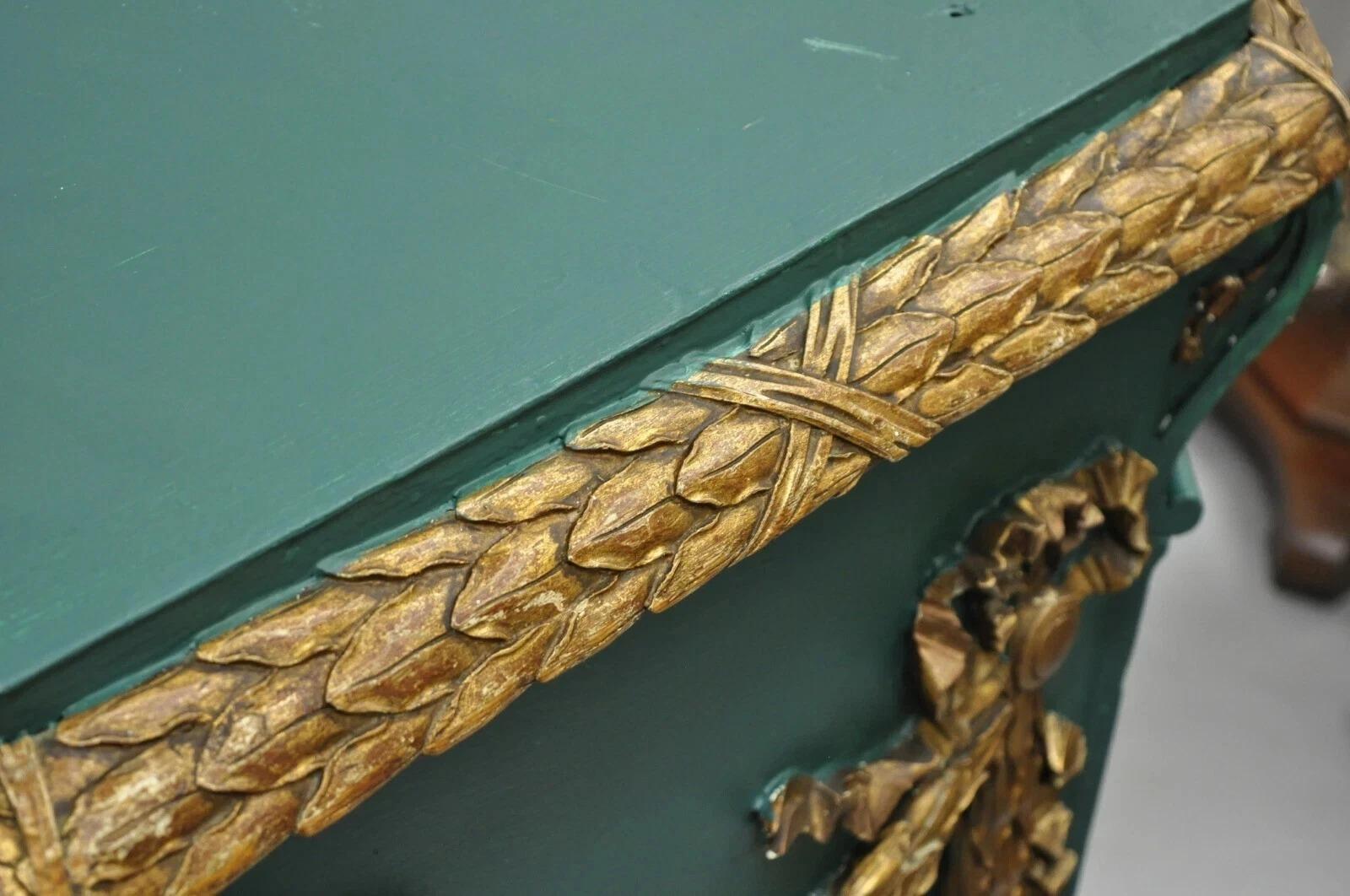 Piedistallo a colonna d'epoca francese in stile Luigi XVI con legno intagliato in oro verde da 39 pollici in vendita 5