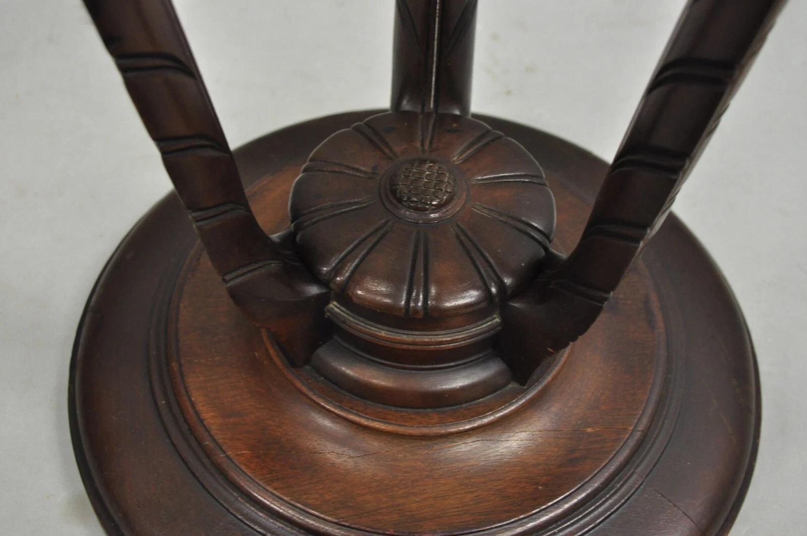 20th Century Vintage Grosfeld House Hollywood Regency Carved Mahogany Plume Round Side Table For Sale