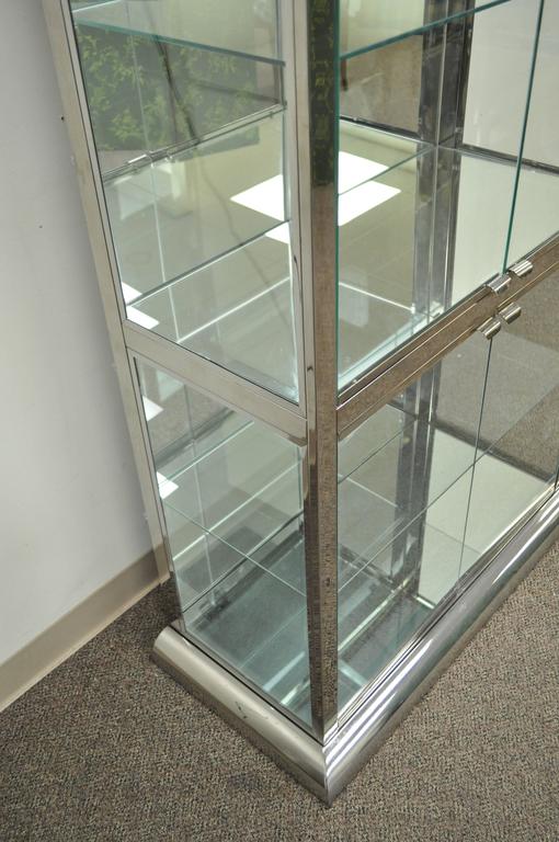 Design Institute of America DIA Chrome and Mirror Curio Display