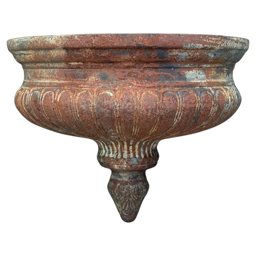 Cuenco de hierro fundido de estilo neoclásico, semicircular, para fuente de pared, lavabo o maceta de jardín en venta