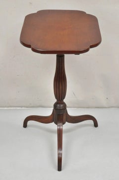 Table basse de salon américaine ancienne de style Sheraton en acajou, à plateau rabattable, servant également de bougeoir