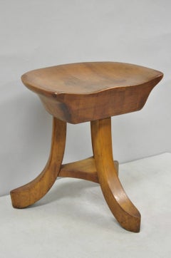 Vintage-Hocker im Mid-Century-Modern-Stil aus Mahagoni im Theban-Stil von Adolf Loos mit drei Beinen und Sattelsitz