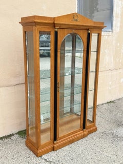 Thomasville Grand Classics Neoclassical Cherry Biedermeier Curio China Cabinet B