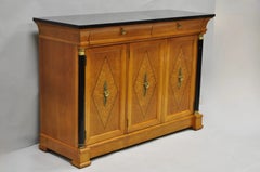 Aparador «Grand Classics Empire Biedermeier» de Thomasville, de arce y granito