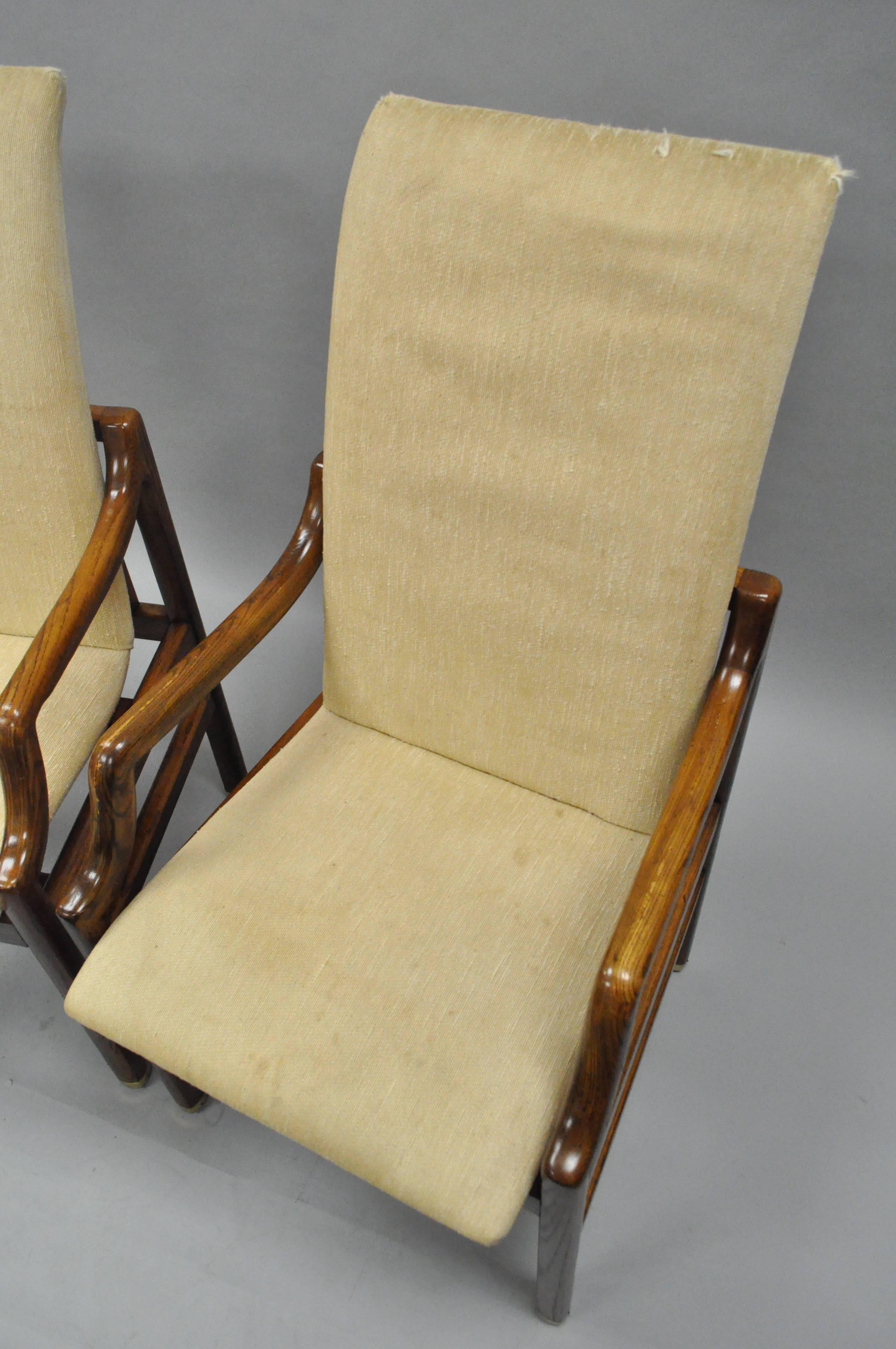 Pair Henredon Mid Century Modern Oak & Brass Dining Arm Chairs After James Mont In Good Condition In Philadelphia, PA