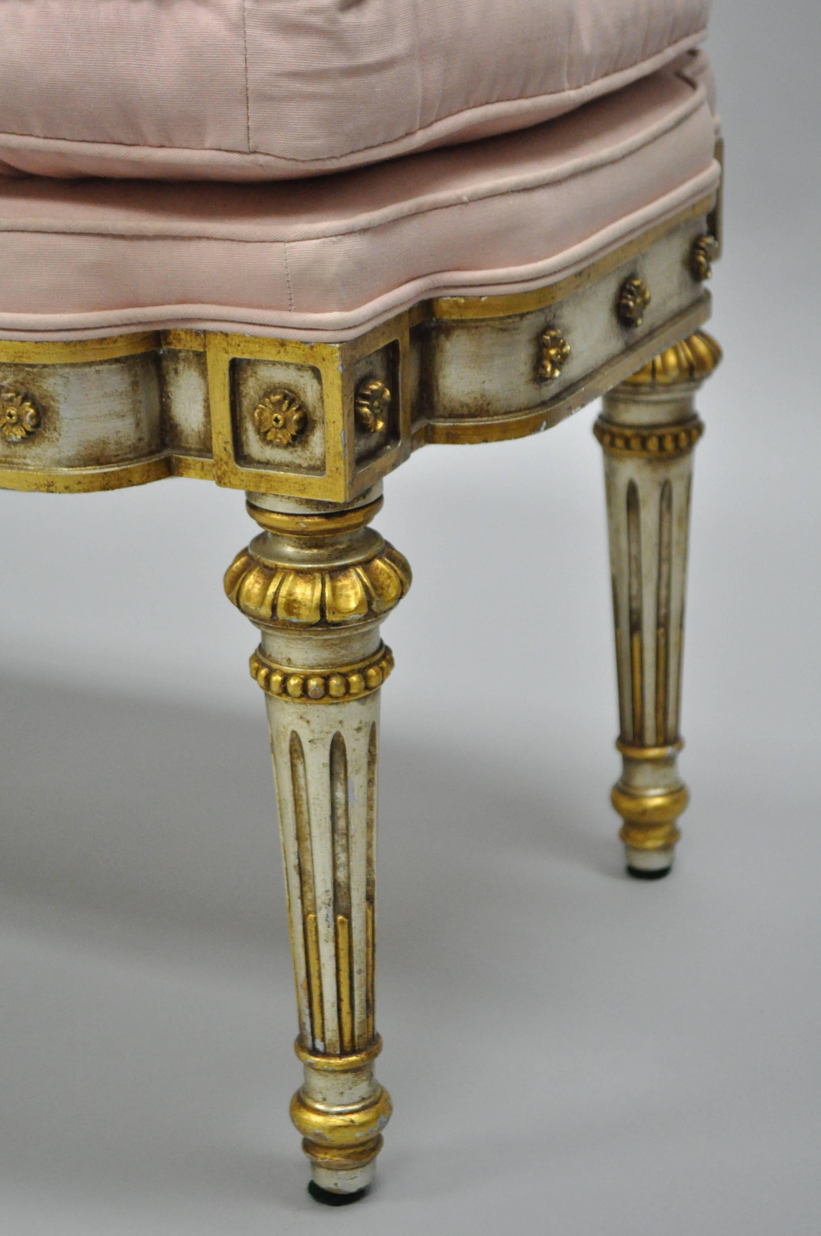Long French Louis XVI or Directoire Style Giltwood Bench Attr. to Maitland Smith In Good Condition In Philadelphia, PA