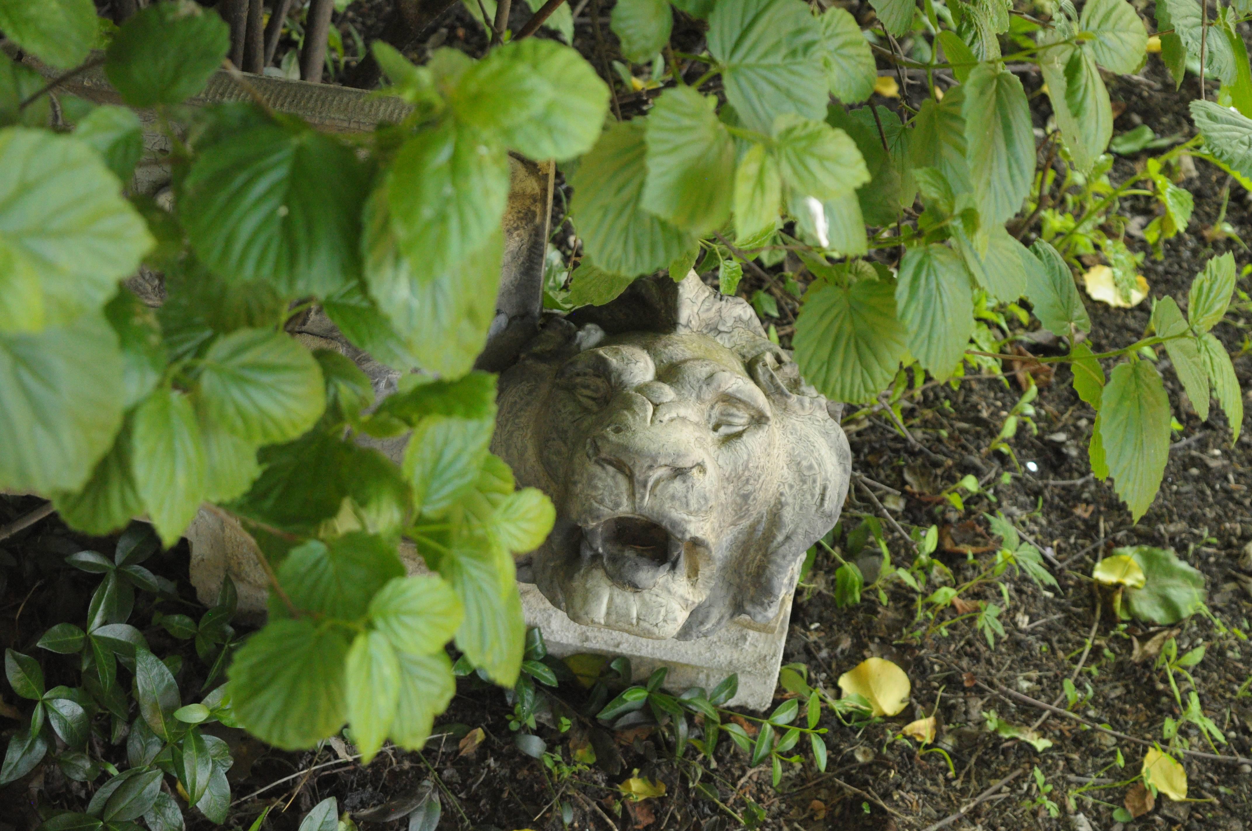 19th C. Terracotta Lion Head Regency Style Building Garden Architectural Element For Sale 3